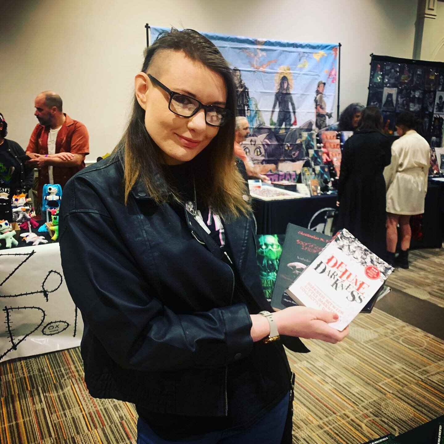 Another satisfied reader! 💀 

#writersofinstagram #writingcommunity #collectivedarkness #collectivetalespublishing #bookstagram #horrorconvention #daysofthedeadlasvegas