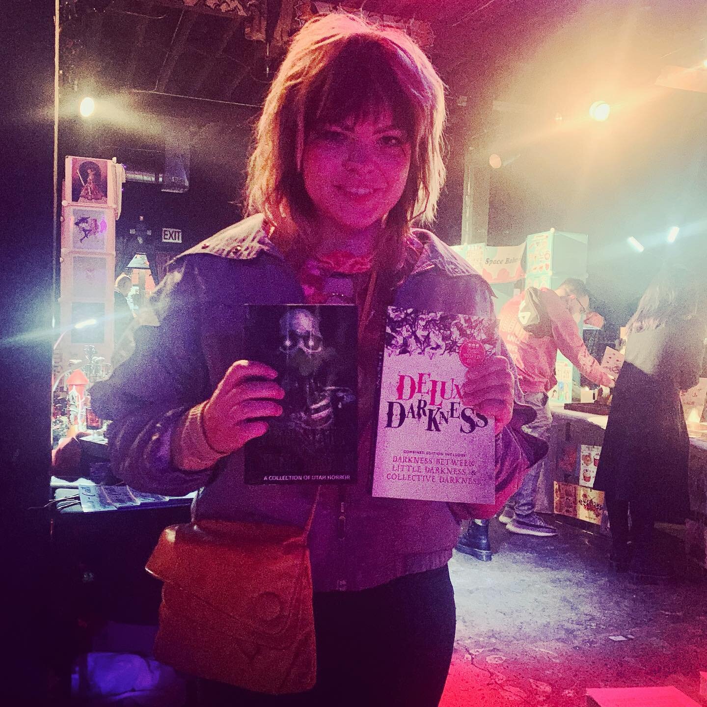 She has the most radical hair! And she bought our Collective Darkness and Dead Stars and Stone Arches 💀 

#horror #horrorbooks #horrorwriter #collectivedarkness #collectivetales #cosmichorror #horrorcommunity #utahhorror #utahwriters