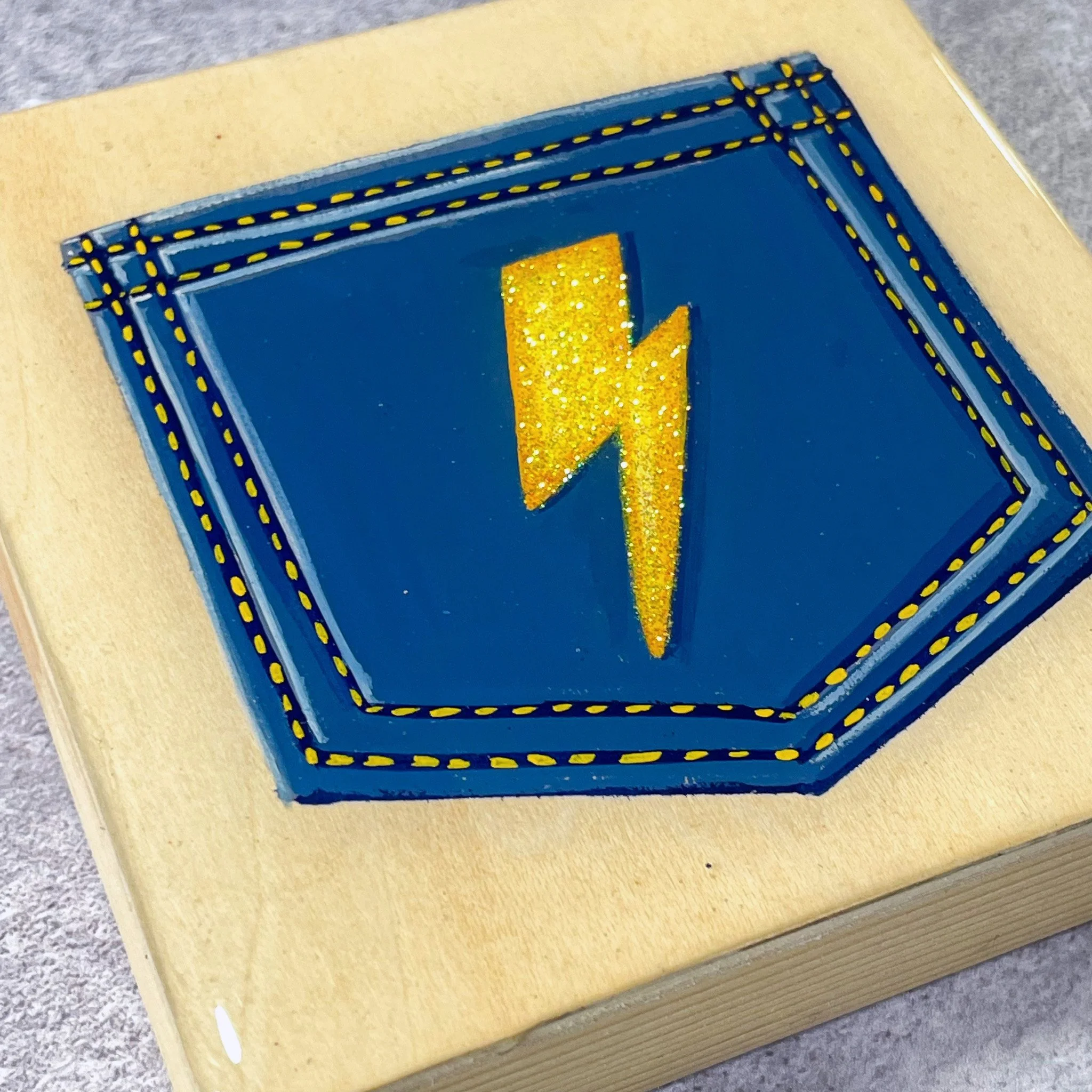 jeans+pocket+zap+lightning+bolt+painting+glitter+resin+2.jpg
