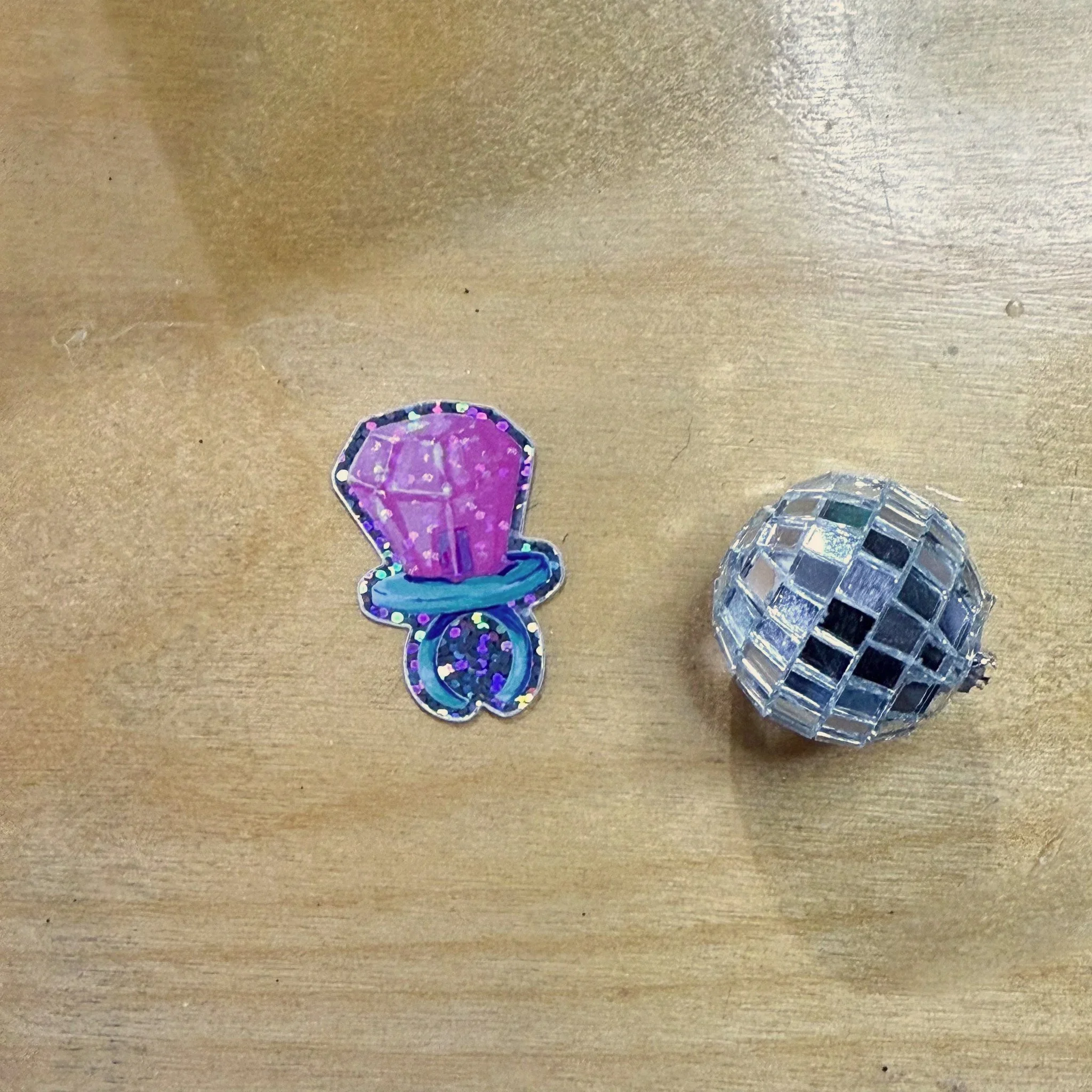ring+pop+glitter+sticker.jpg
