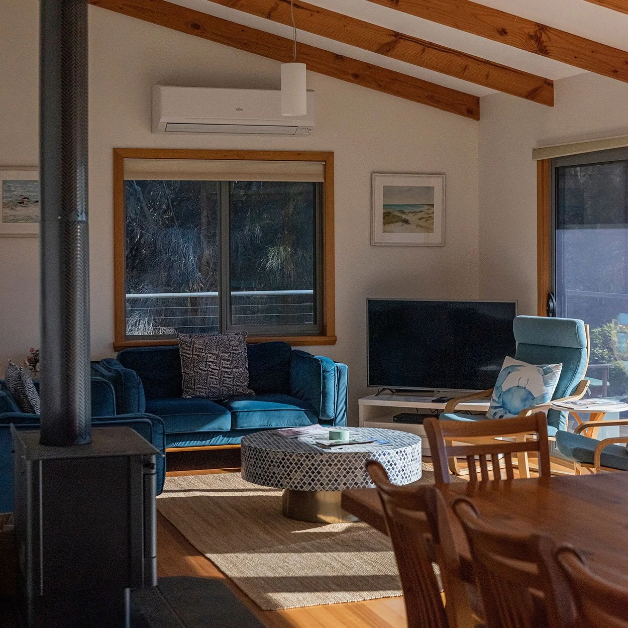 Lounge Room-1.jpg