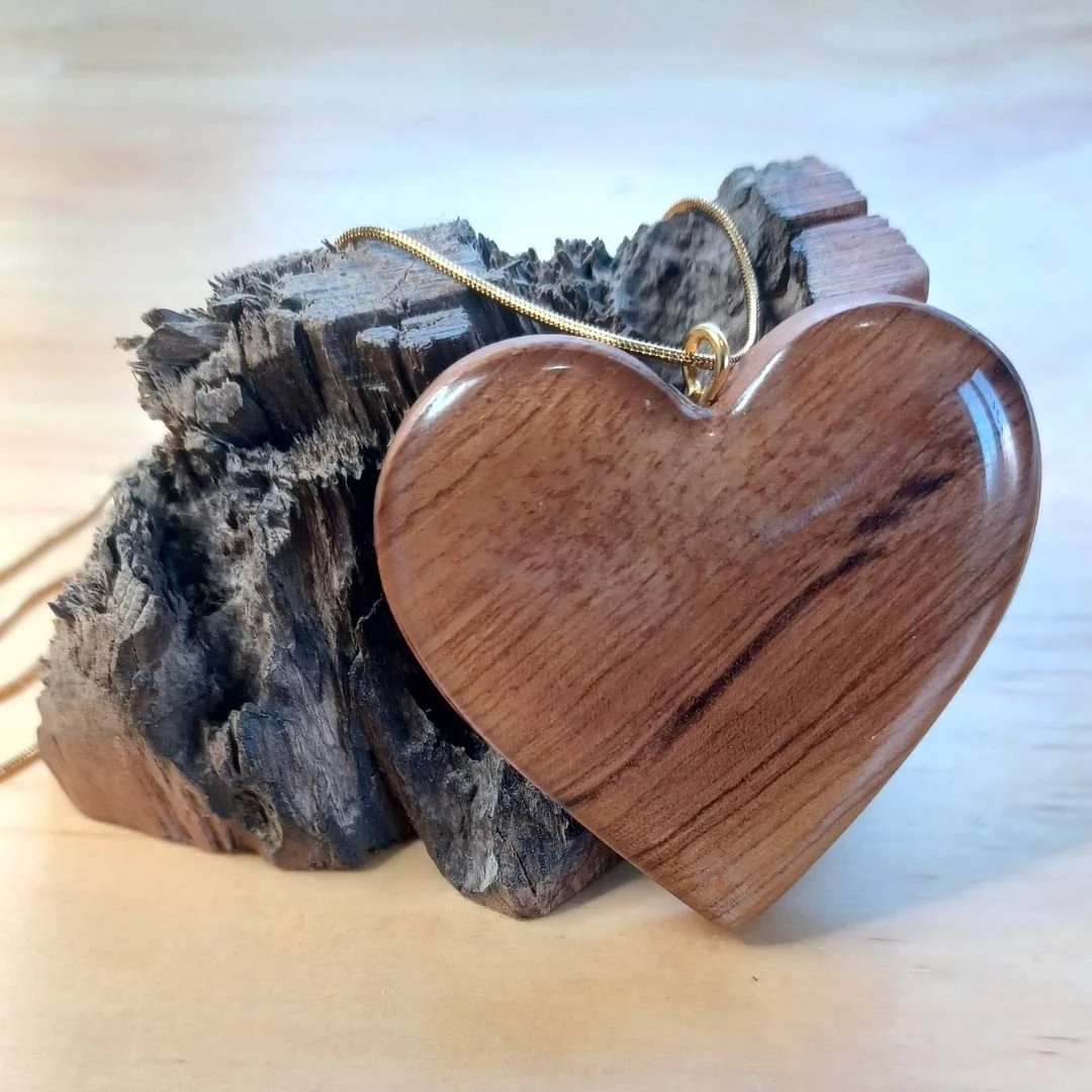 Heart necklace 1.jpg