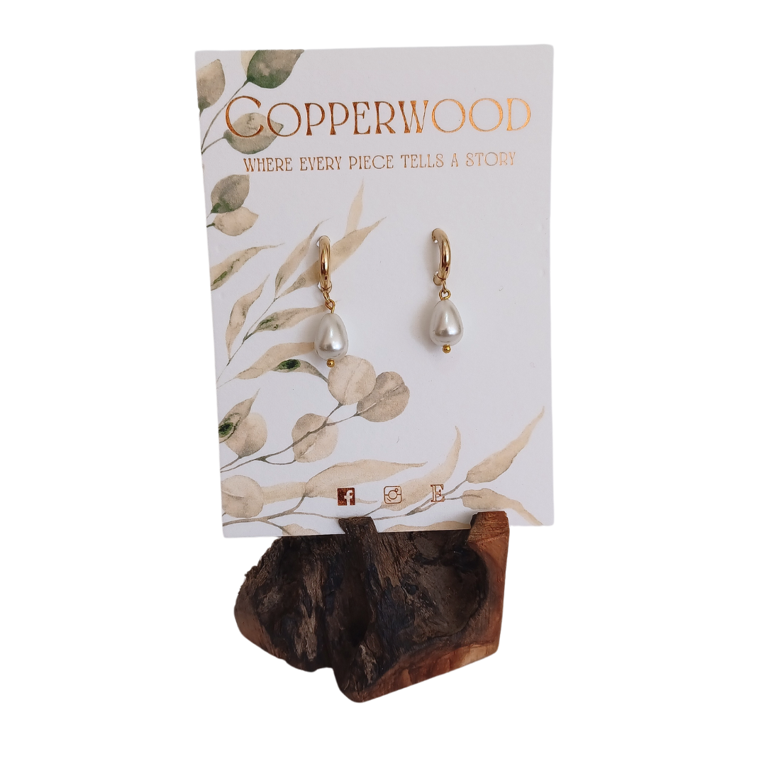 tear drop huggies.png