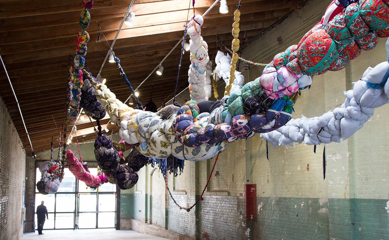 5.SSMITH_Forgiving strands_20162018_MichaelJuliano.jpg