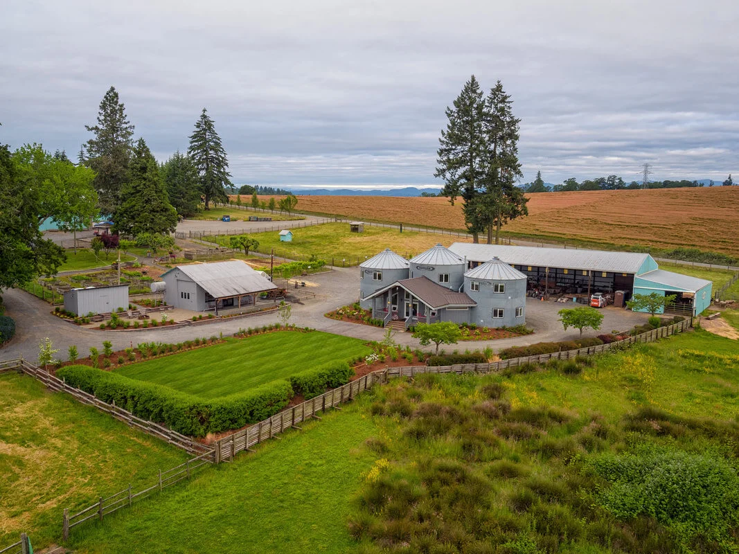 Venues - Abbey Road Farm / Carlton, OR