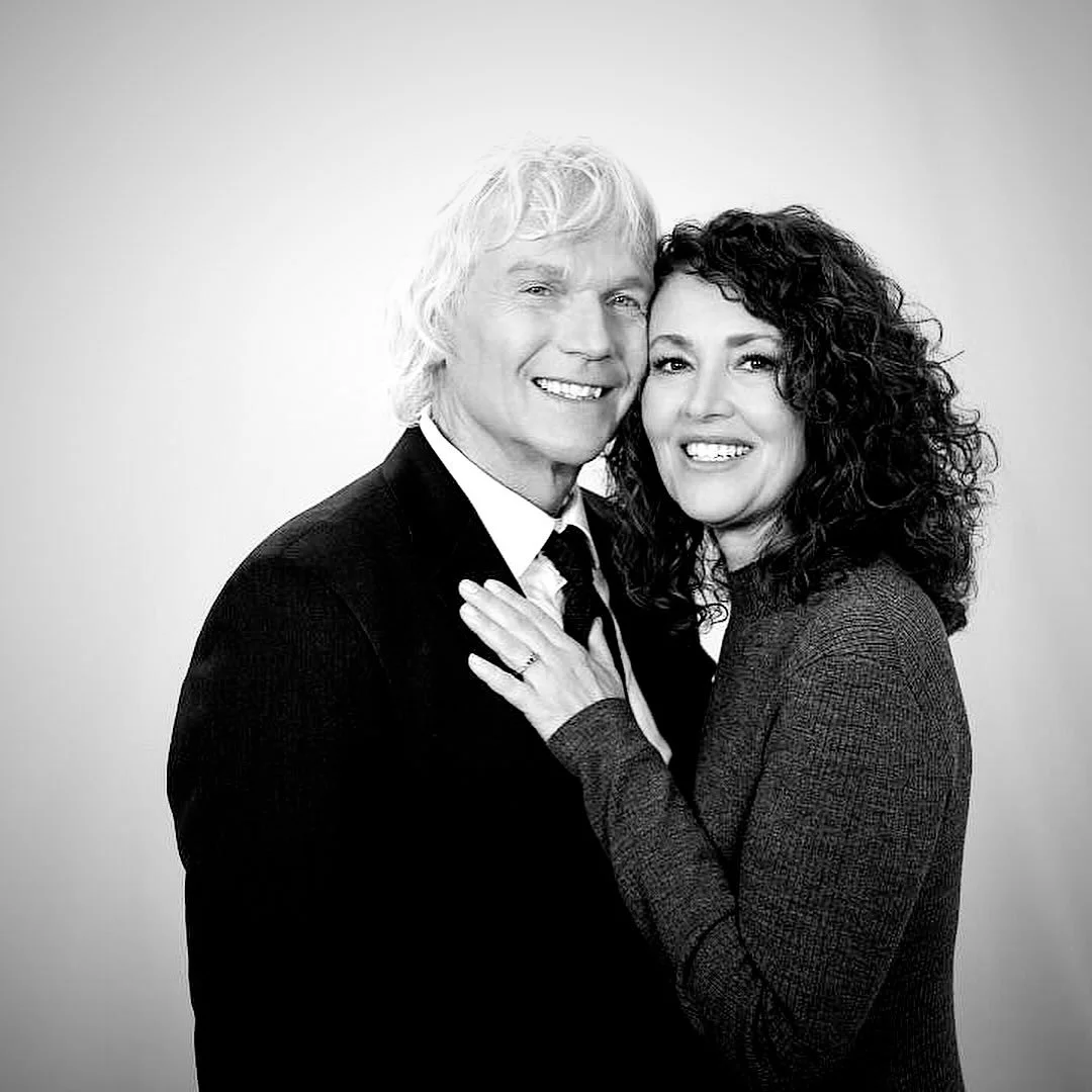 Arielli continues to become a place of encounter between art and community. This time through the power of music.

These days @DentrolaTerra is honored to host two extraordinary artists in residency: soprano Tessa Lang and baritone Johannes Schwaiger