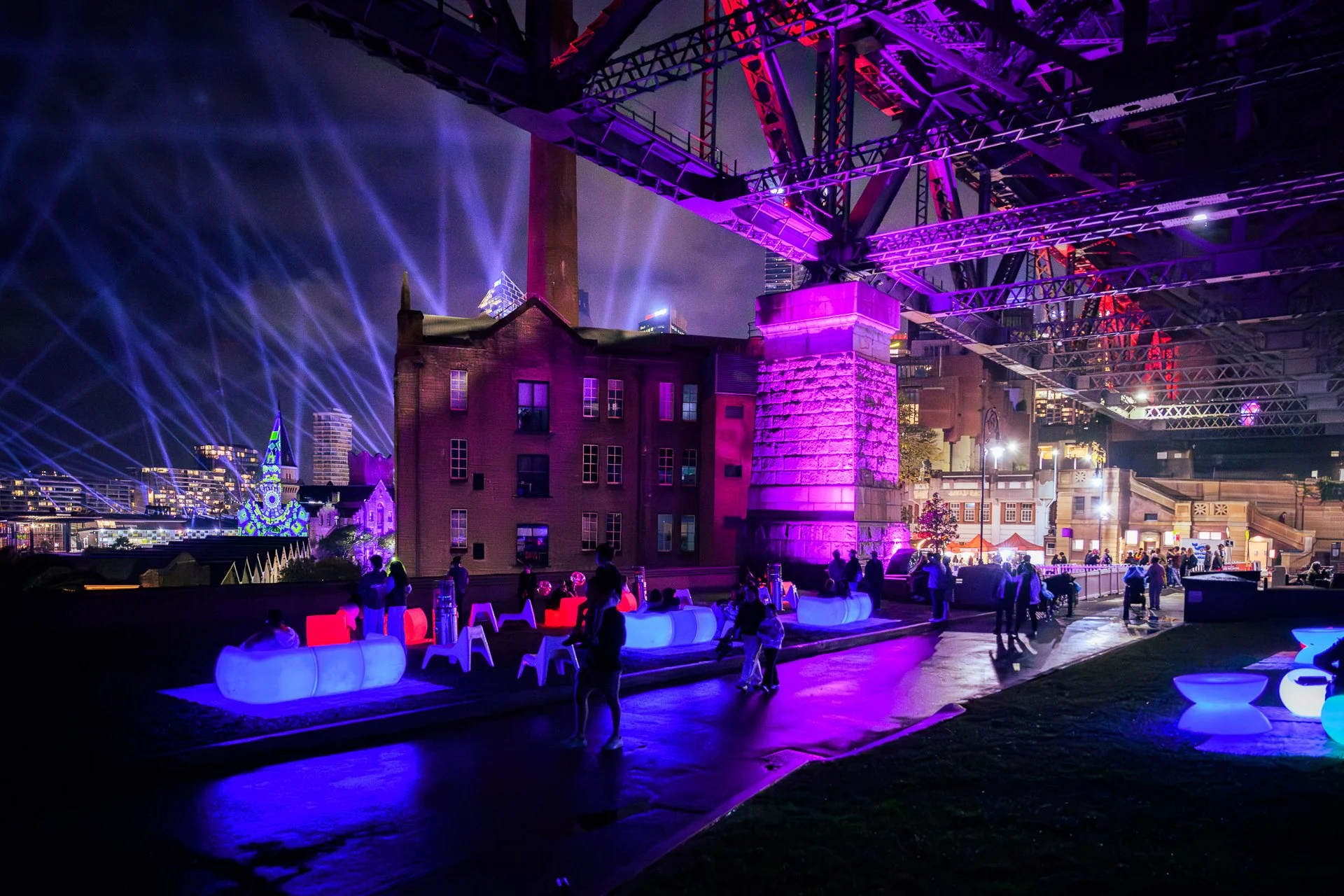Vivid-in-The-Rocks-2026-Night-Picnic-13.jpg