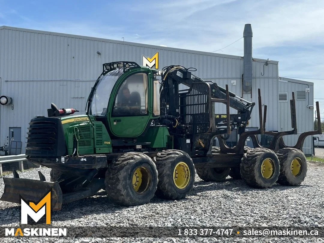 Transporteur John Deere 1110E 2013