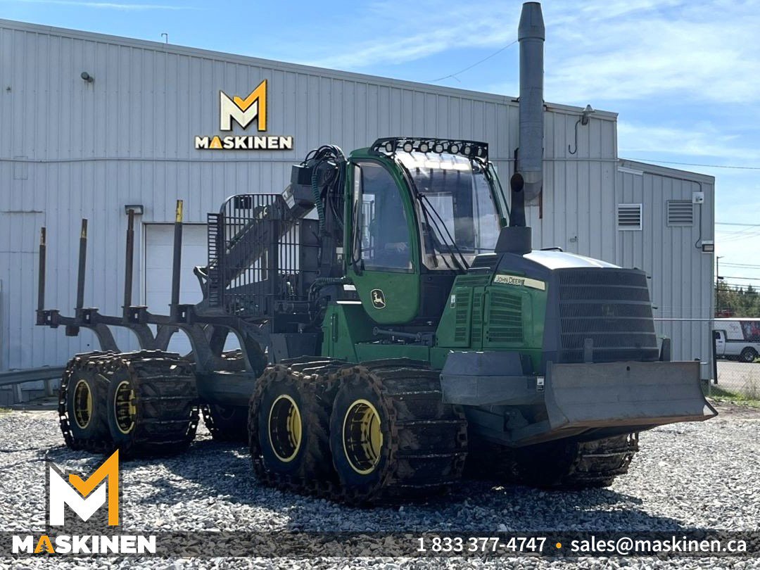 JohnDeere_1110G_Web_Photo-02.jpg