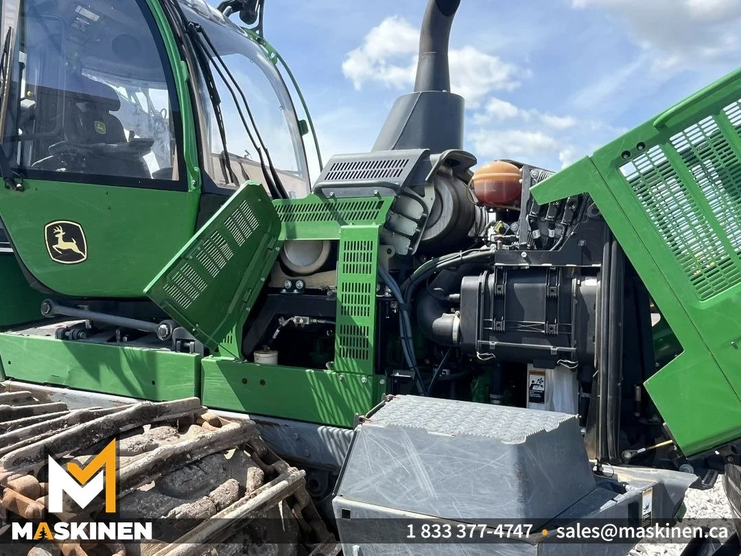 JohnDeere_1110G_Web_Photo-11.jpg