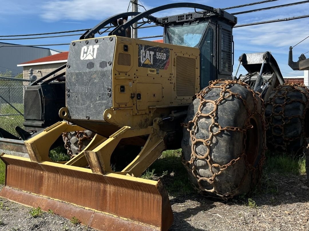 Caterpillar_555D_01.jpg