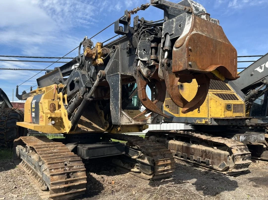 Caterpillar_320D_02.jpg