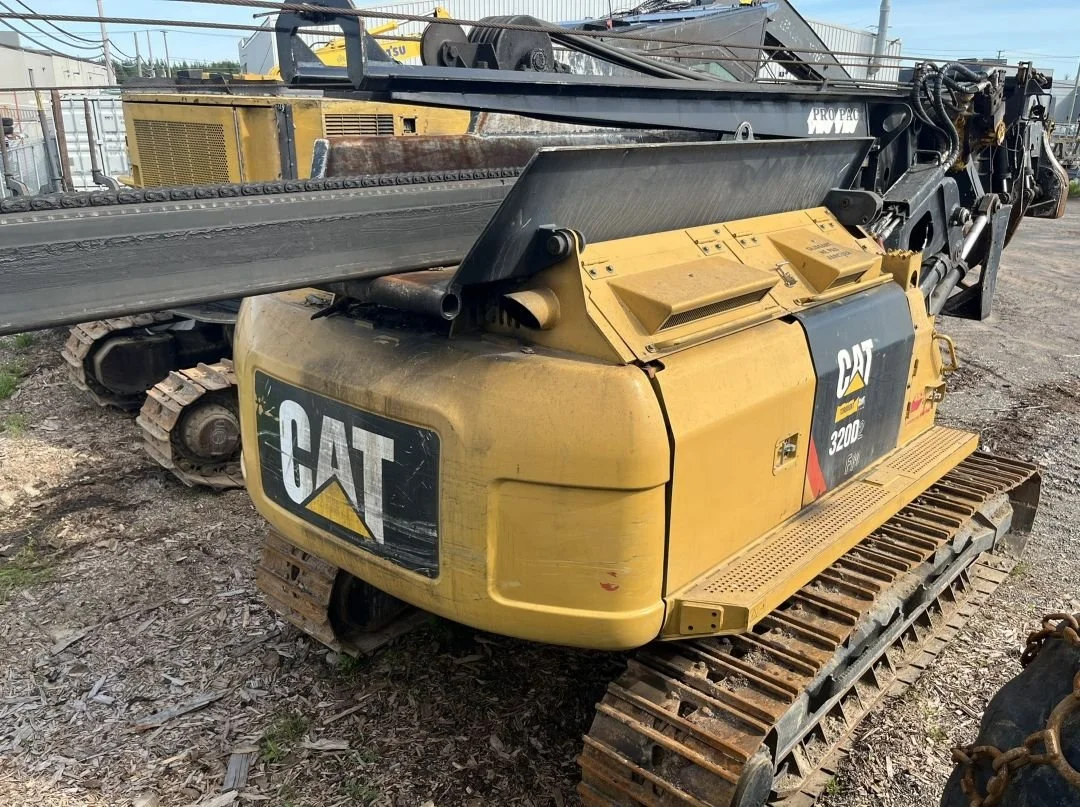 Caterpillar_320D_05.jpg