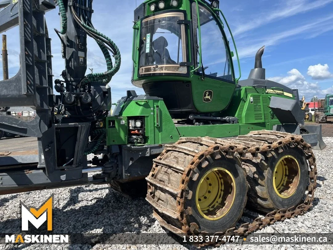 JohnDeere_1110G_Web_Photo-08.jpg
