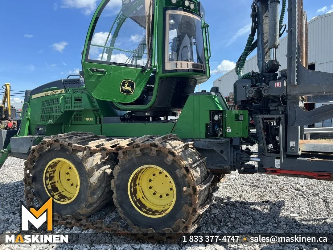 JohnDeere_1110G_Web_Photo-09.jpg