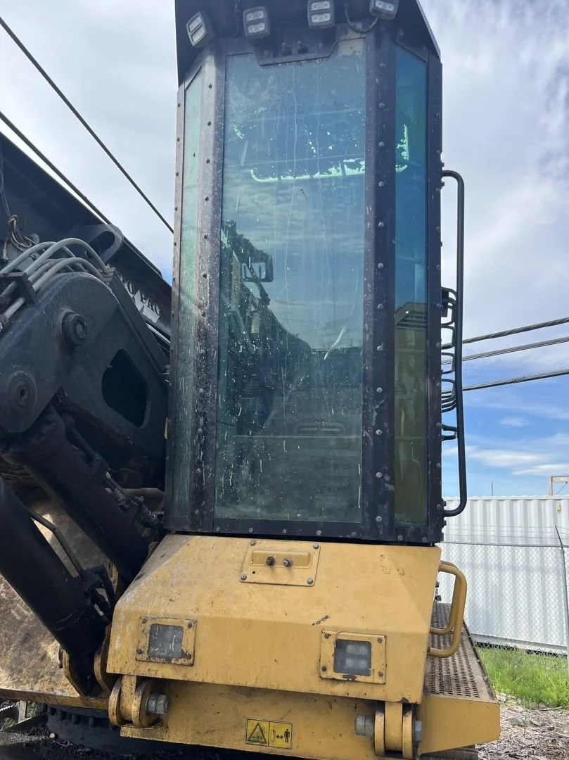 Caterpillar_320D_06.jpg