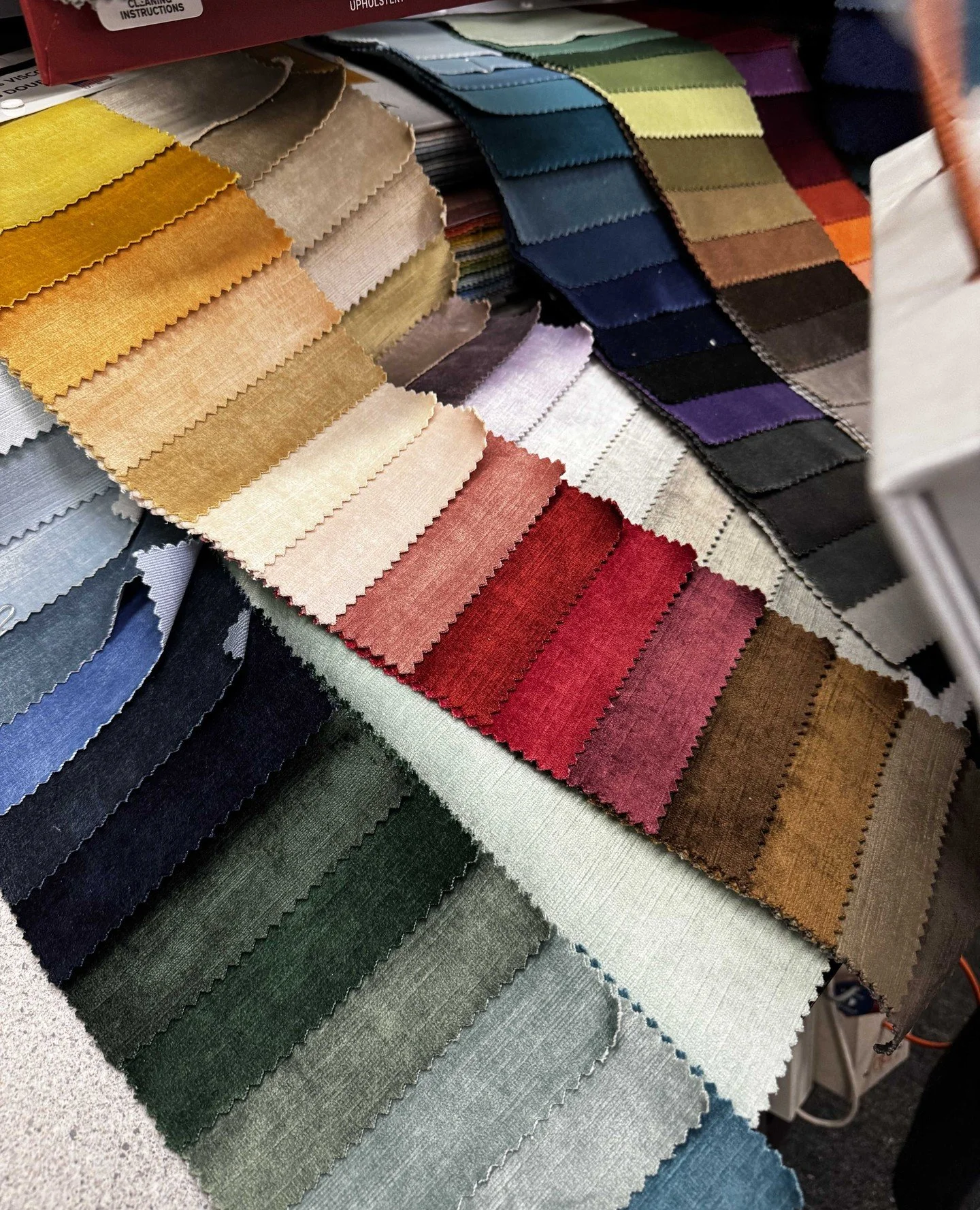 Velvet is back, baby! ...and not just for your sofa. Jewel tones are ruling interiors this fall with rich shades and patterns. Come feel the fabrics that make staying in feel luxurious. #VelvetCrush #DesignTrend2025 #AdlersInteriors

#adlersri #adler