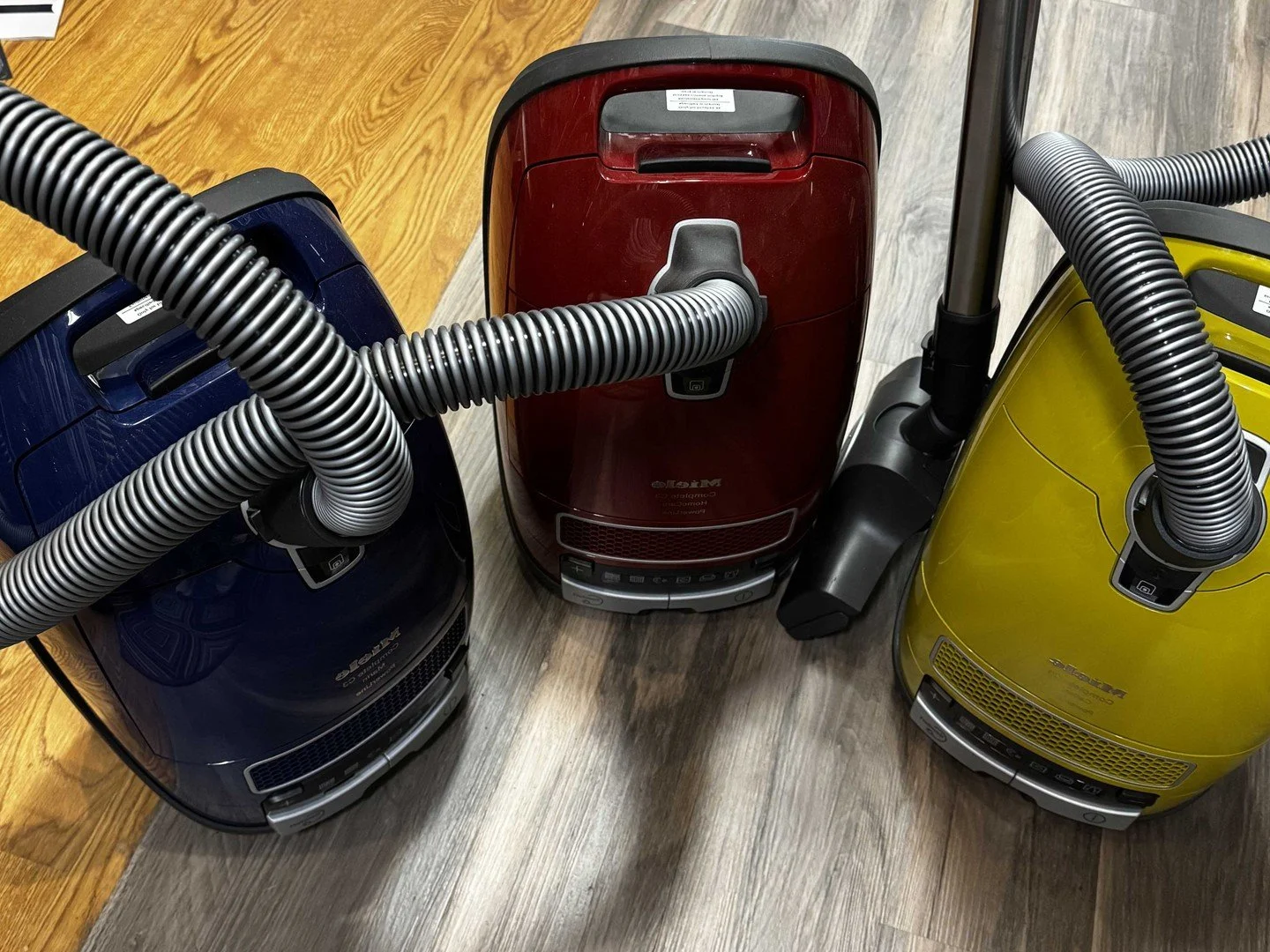 Primary colors can make vacuuming so much more fun, but Miele vacuums also come in Rose Gold, Nordic Blue, Koi Orange, Graphite Grey, Obsidian Black, and Lotus White. Think Adler's when it comes to color! #nobodydoesitbetter #miele
.
.
#adlersri #adl