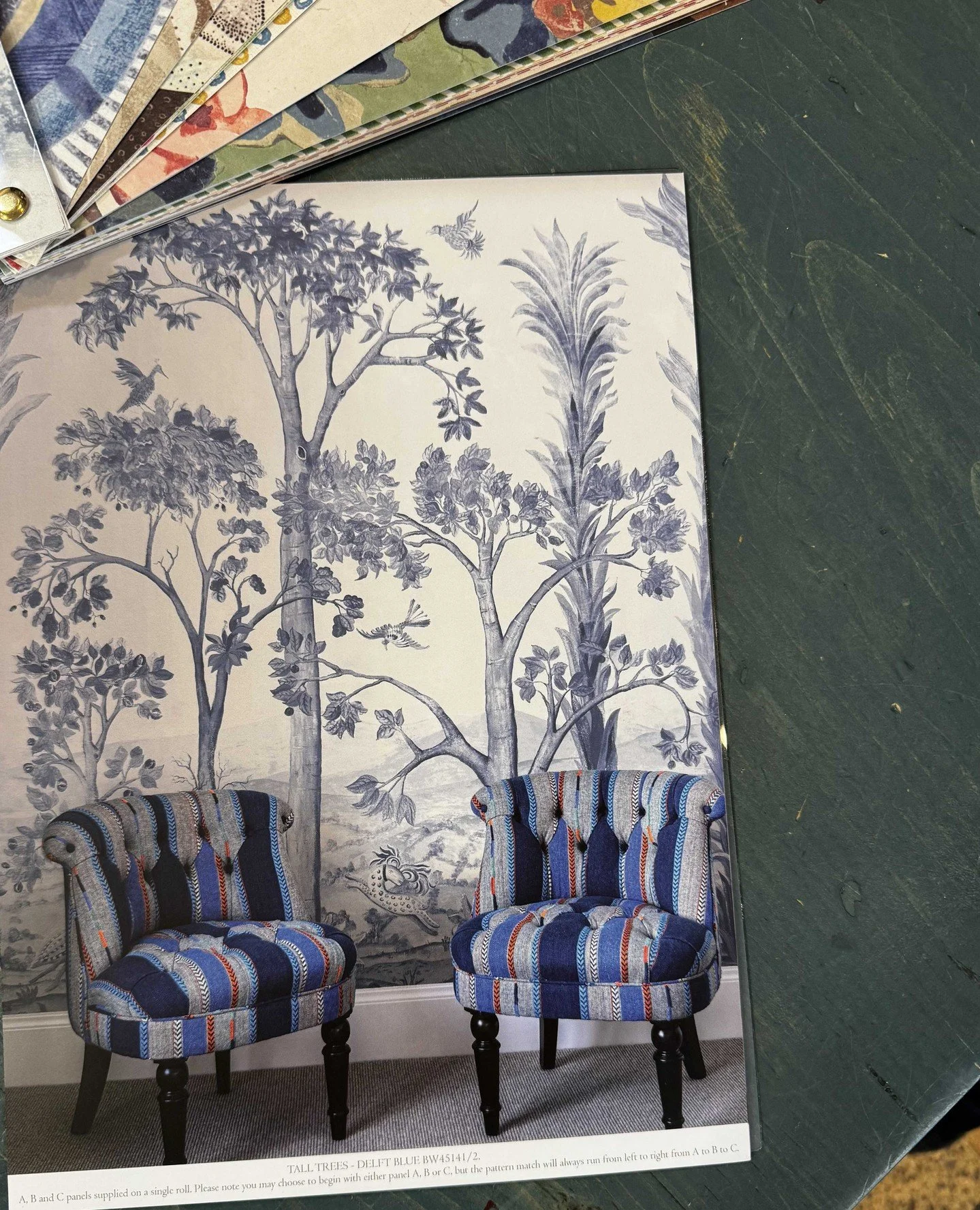 Wallpaper is making an incredible comeback. Just one installation and you&rsquo;re in a garden, or Paris, or on a safari. No passport required.
.
.
#adlersri #adlersdesigncenter #adlershardware #designgoals #beautifulinteriors #hardwarestore #familyo