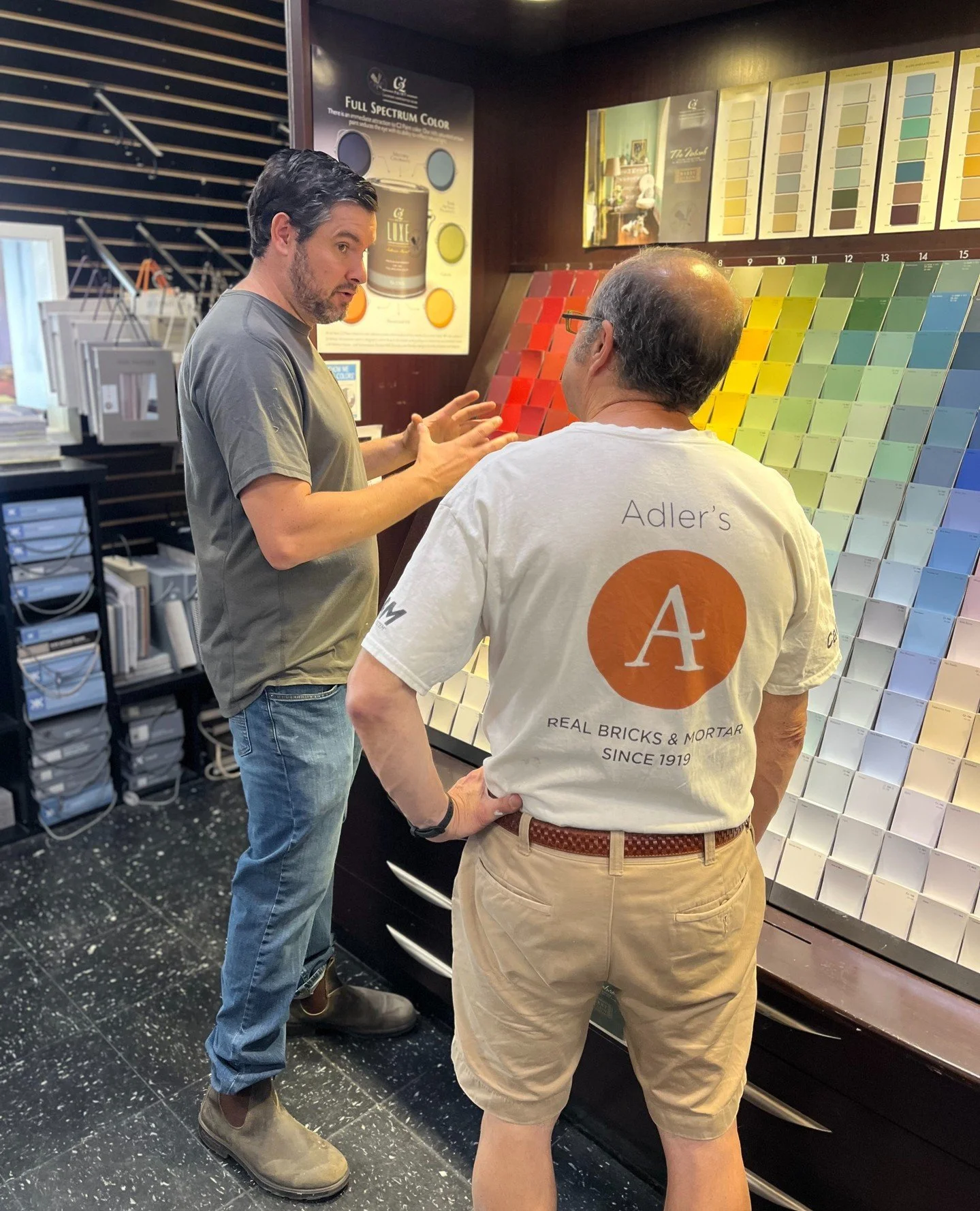 Customer conversations and great questions can cover so many topics - paint color, sheens, contractor recommendations, tools, and just about everything you'll need for an amazing paint job. 
.
.
#adlersri #adlersdesigncenter #adlershardware #designgo