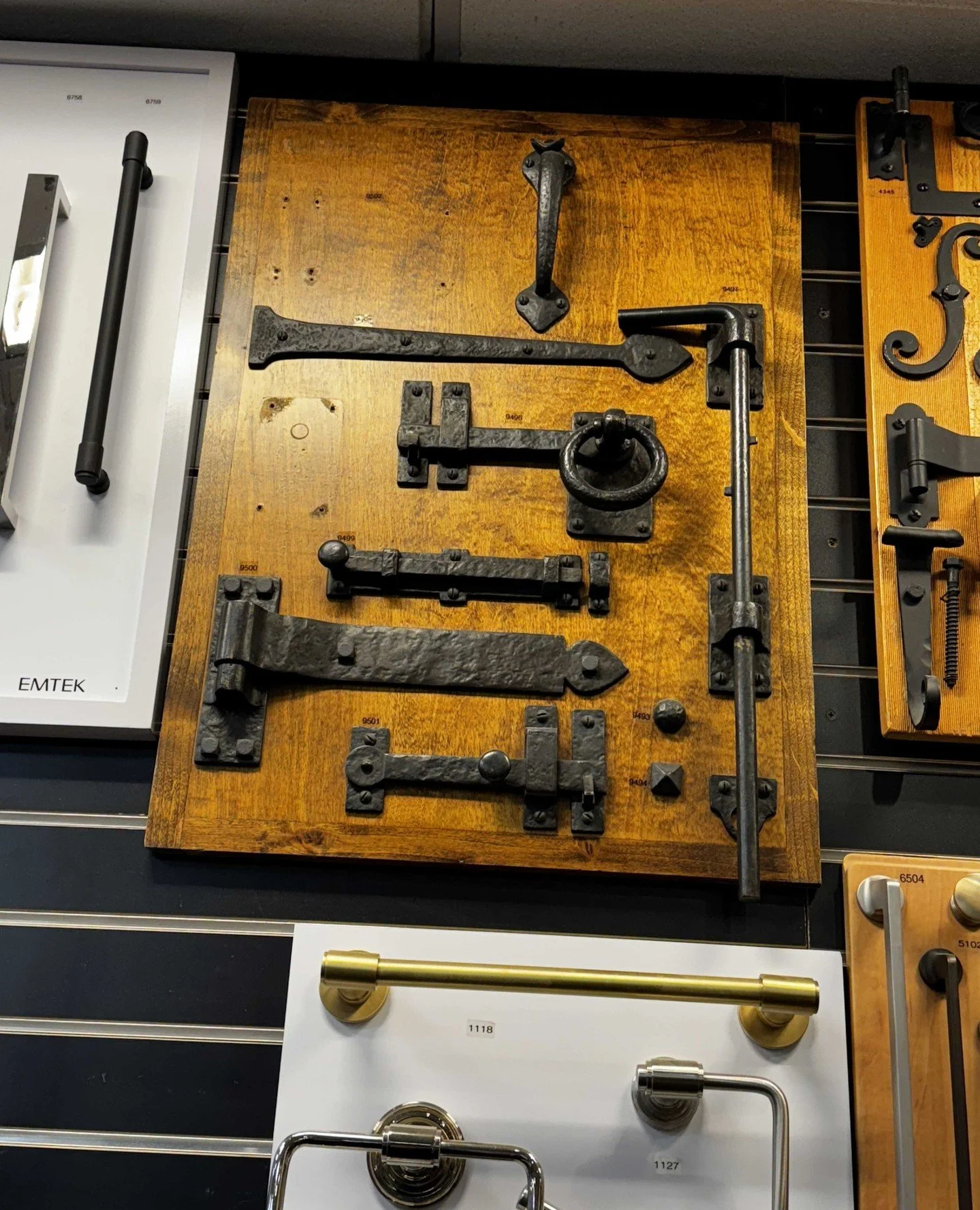 Don't let the wide range of options in decorative hardware overwhelm you. The options are here to inspire, and showcase product quality and design. Let Romie be your tour guide. He's got your back!
.
.
#adlersri #adlersdesigncenter #adlershardware #d