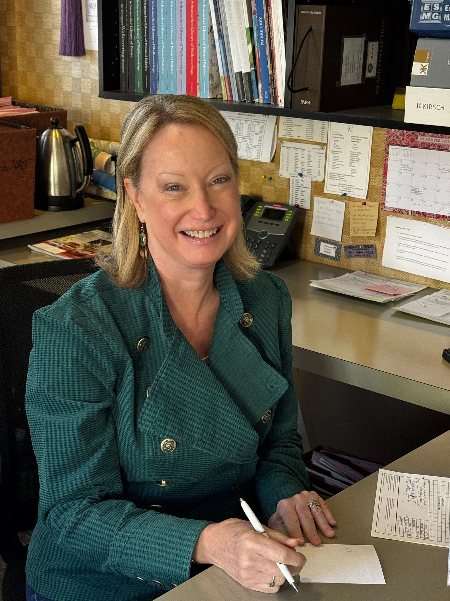 Francesca or Susan can meld design components together in ways you may have never considered. Come in and play with us!
.
.
#adlersri #adlersdesigncenter #adlershardware #designgoals #beautifulinteriors #hardwarestore #familyowned