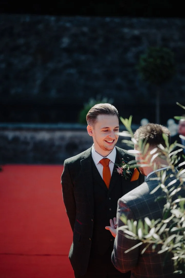 groom waiting