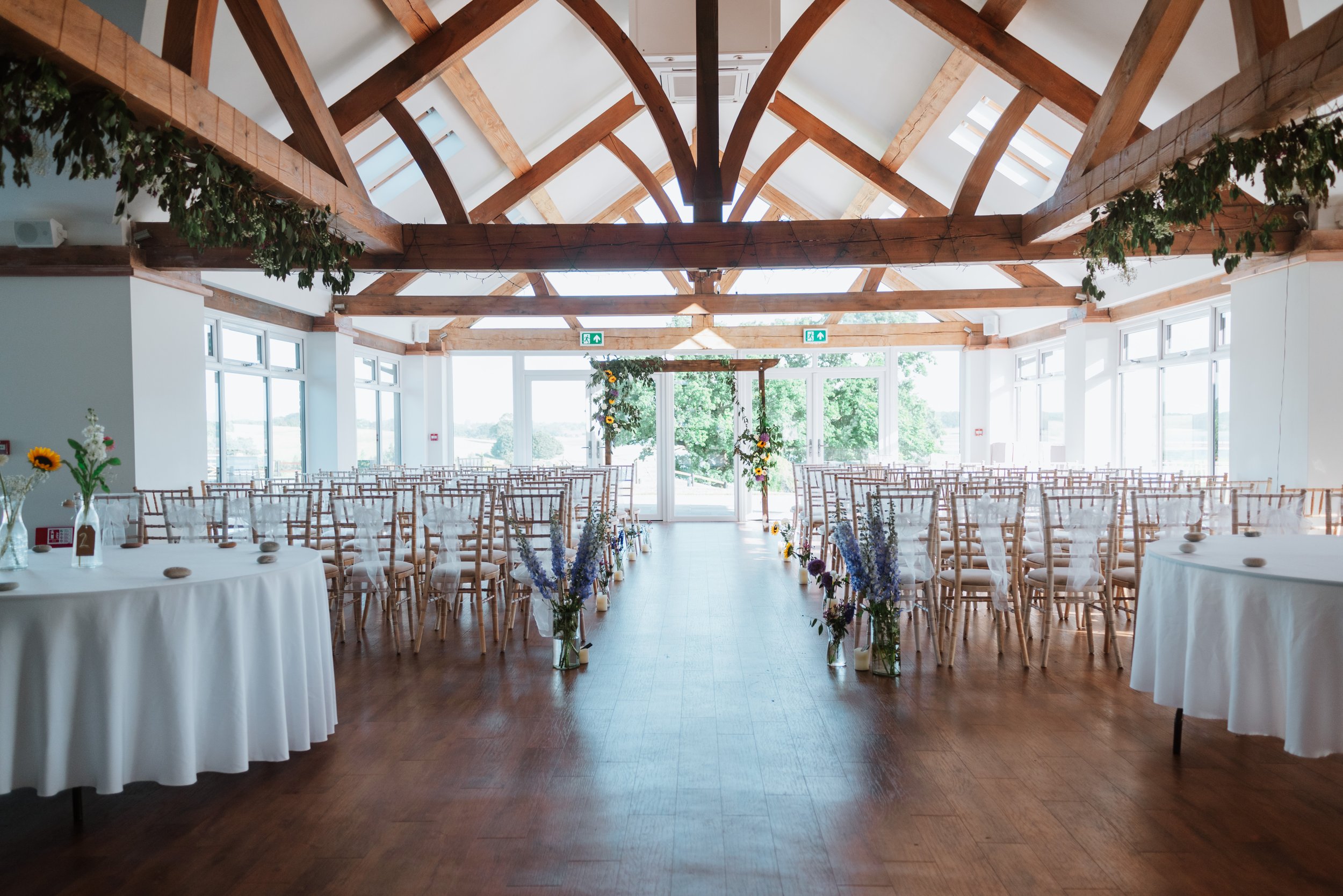 5 Reasons to Consider Blithfield Lakeside Barns as Your Wedding Venue