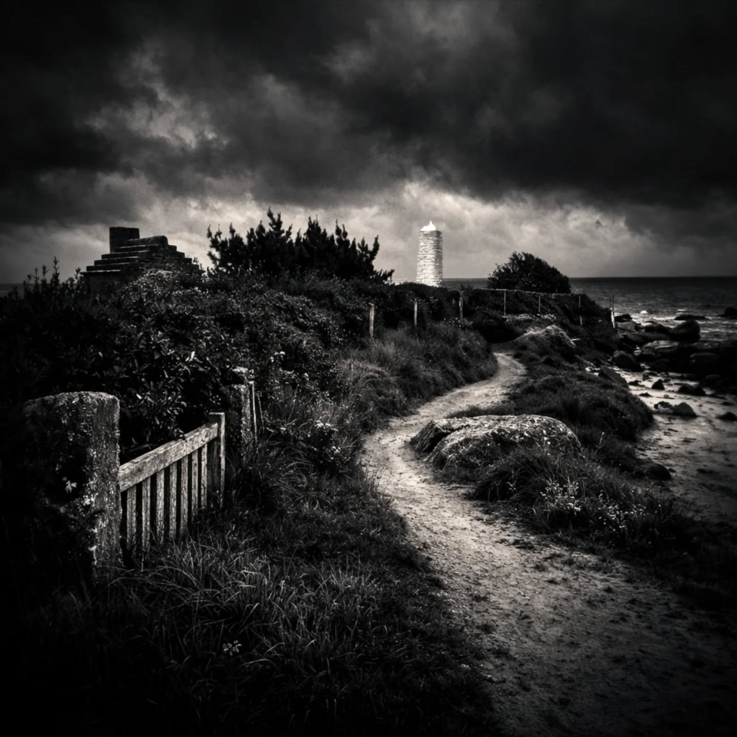 "Et dans ce pays, m&ecirc;me ce calme, m&ecirc;me ces beaux temps, &eacute;taient m&eacute;lancoliques ; il restait, malgr&eacute; tout, une inqui&eacute;tude planant sur les choses ; une anxi&eacute;t&eacute; venue de la mer &agrave; qui tant d