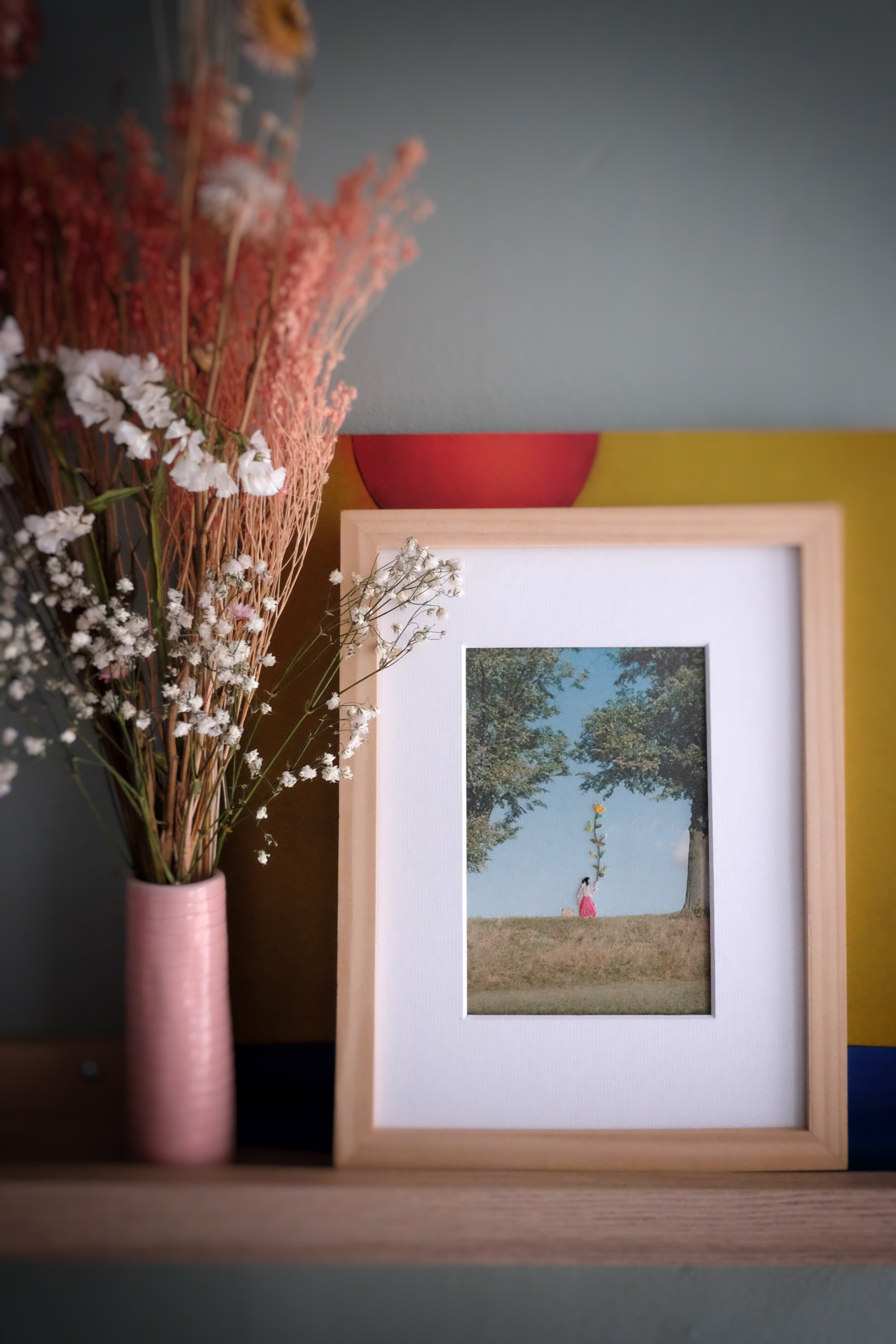 totoro, entre deux arbres