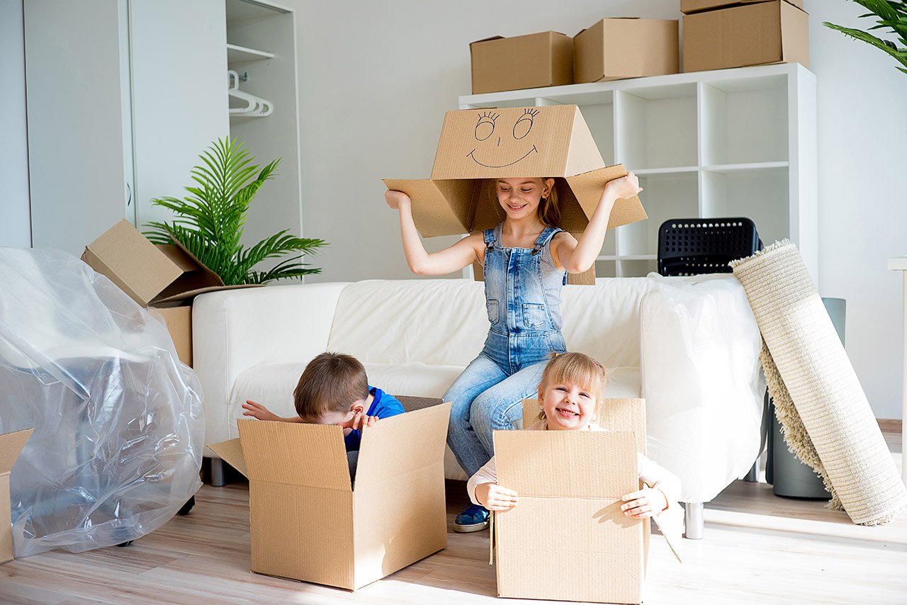 Hero-Kids-with-boxes-and-smiley-face-downsized.jpg