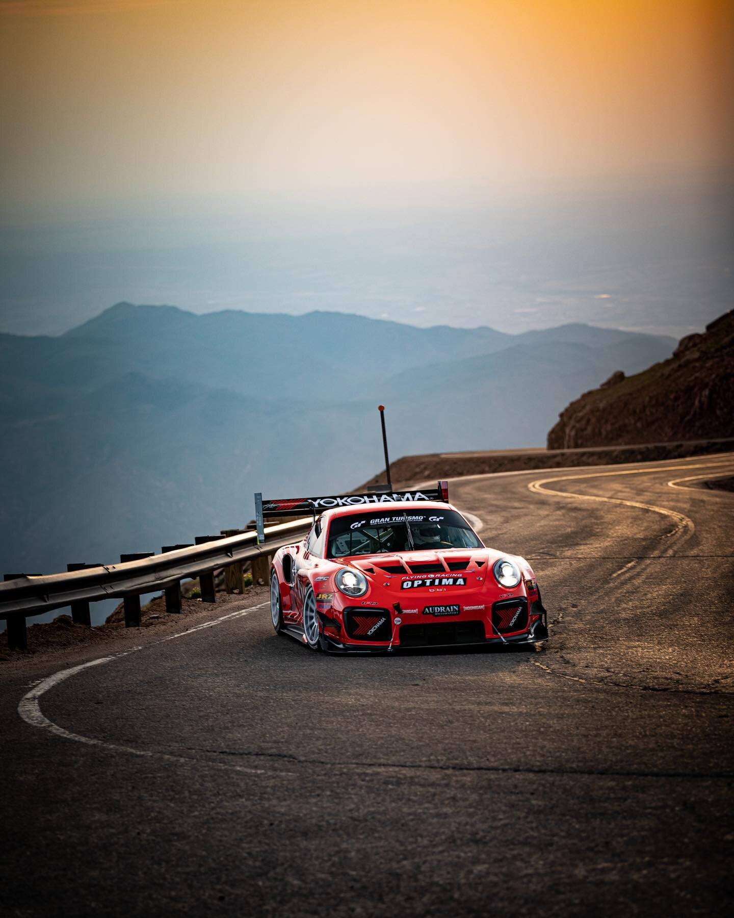 Porsche is no stranger to Pikes Peak &amp; this year @bbiautosport @porscheofthemainline  @porschecolorado brought their revamped 911's. #Lucy2.0 is back amongst a pack of stacked automobiles and drivers 

@raph_astier shot by @pkolinskiphoto (@pkriz