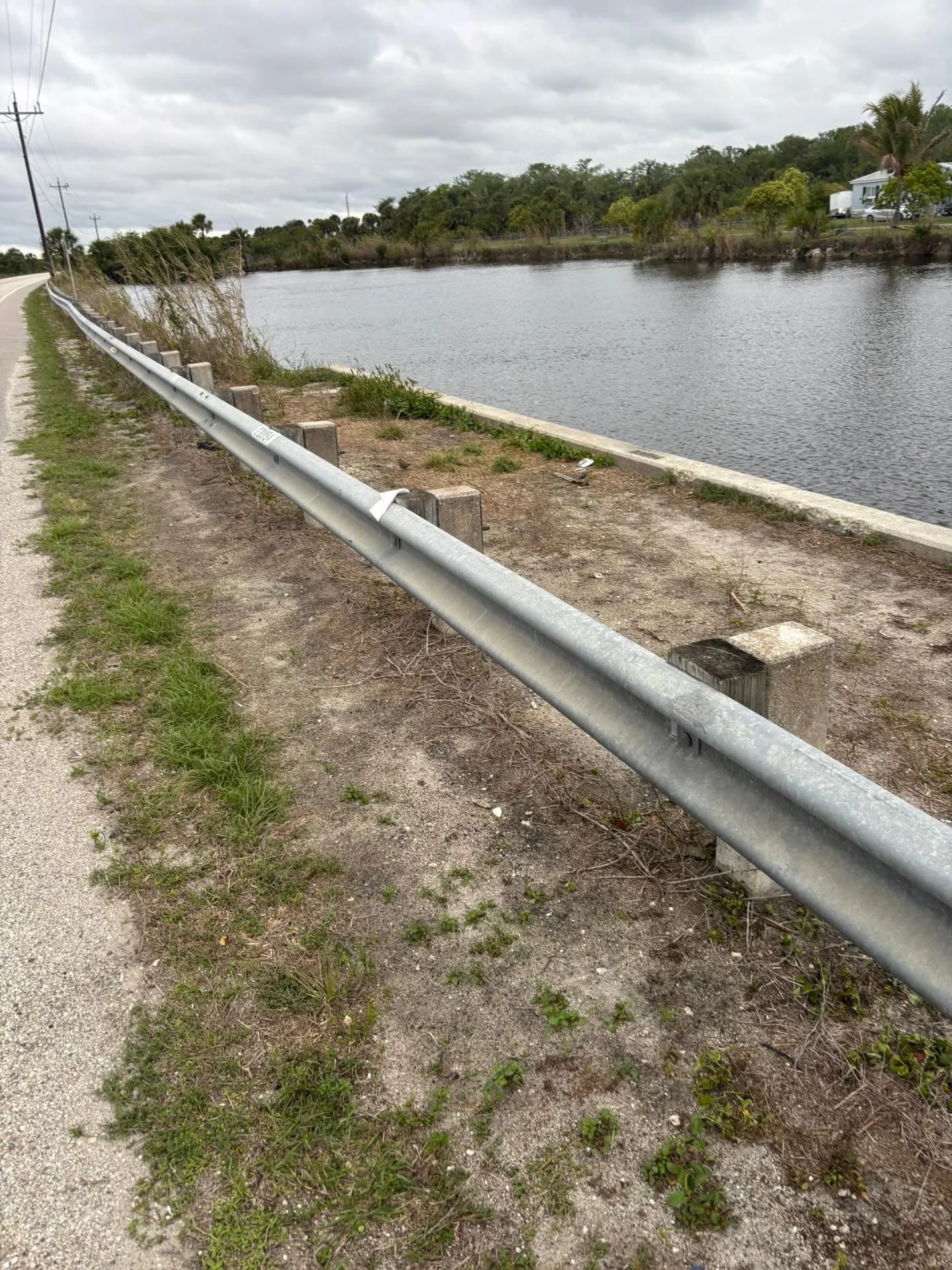 3-18-26 Cairns FL&nbsp;
For two hours, I thought I was fishing over rolling tarpon. Turns out they were Florida Gar. &nbsp;I even caught a Gar and STILL thought I was fishing over Tarpon&hellip;Sometimes it&rsquo;s amazing how stupid I am.  #flyfishi