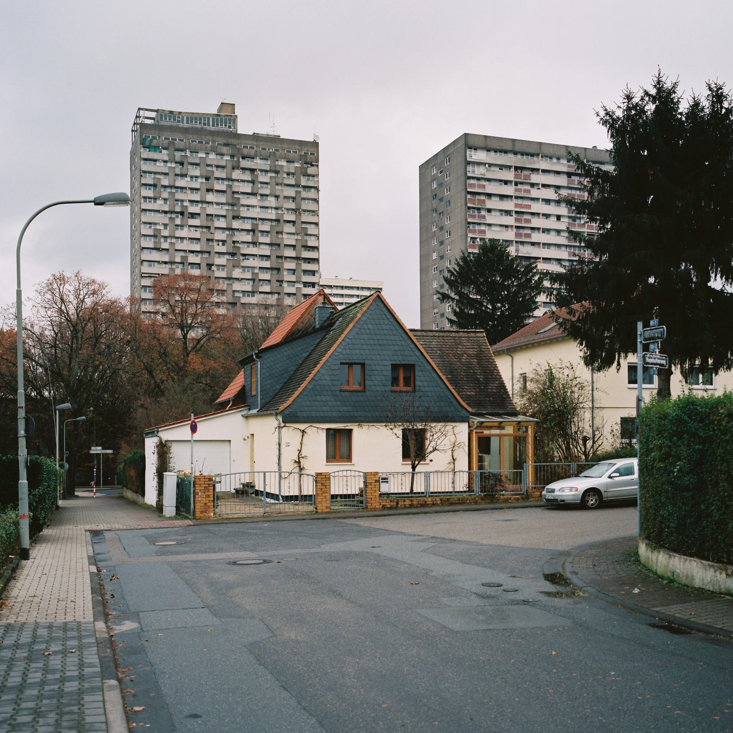 R1-02419-0000.jpg