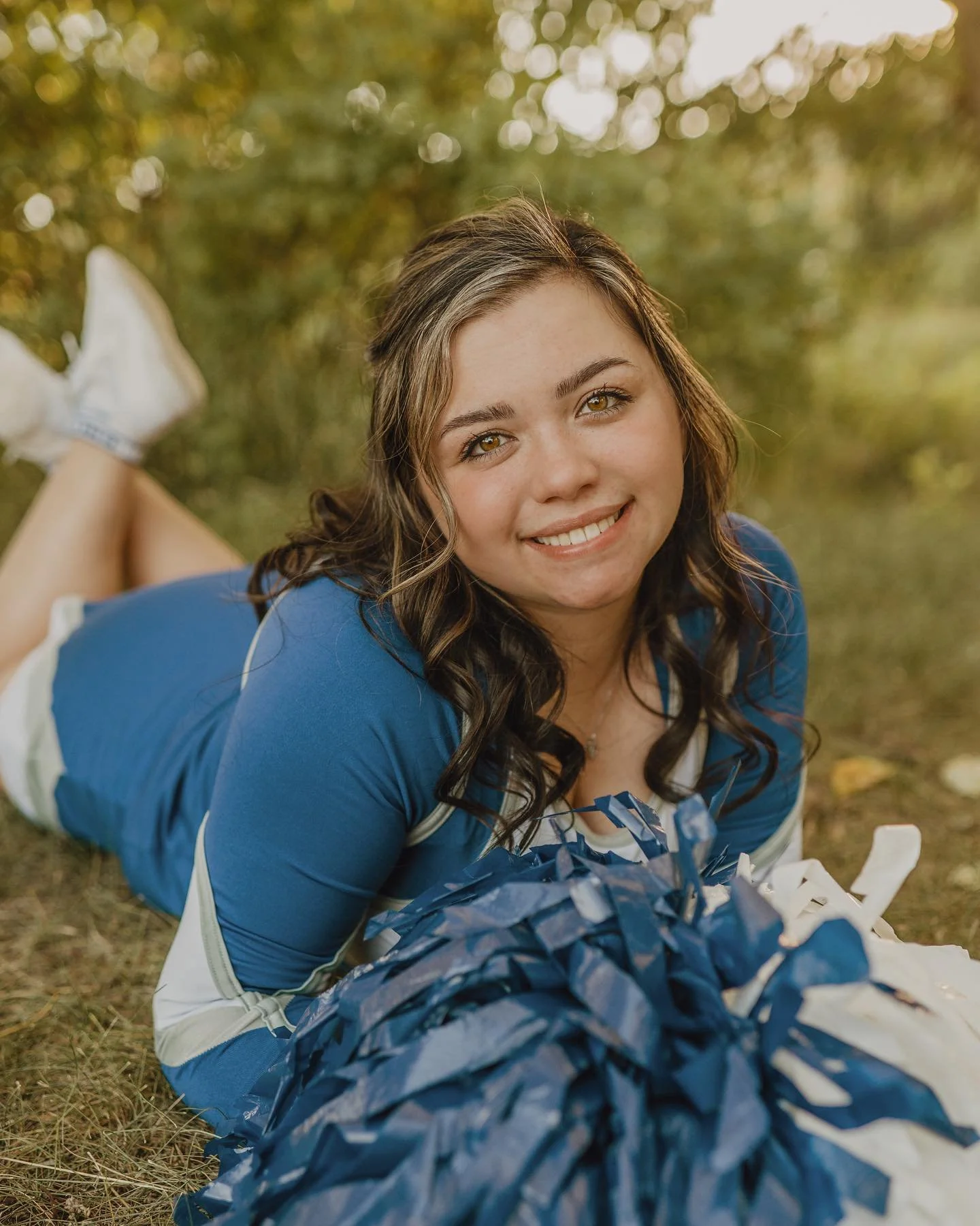 Happy graduation month to all the 2023 seniors! I love being able to work with seniors, they are one of my favorite sessions to do! I love being able to see all of your different personalities shine through at your senior session! 
.
.
#2023senior #g