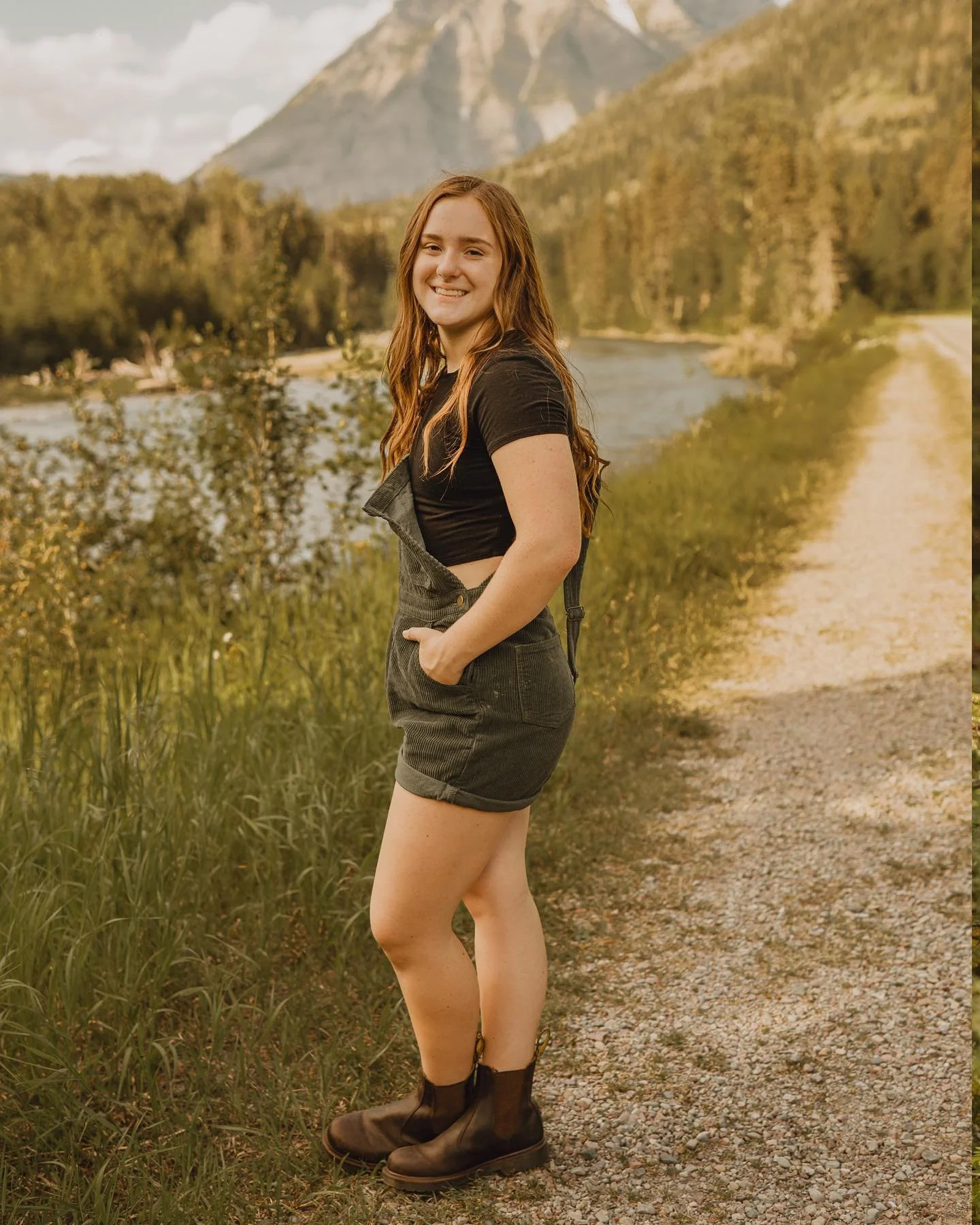 Finally getting to post Courtney&rsquo;s stunning Glacier senior session! We drove over and back to Glacier in one day and was able to capture this gorgeous session! Before we left we took some pictures of her at the tennis court too!! @burchard.cour