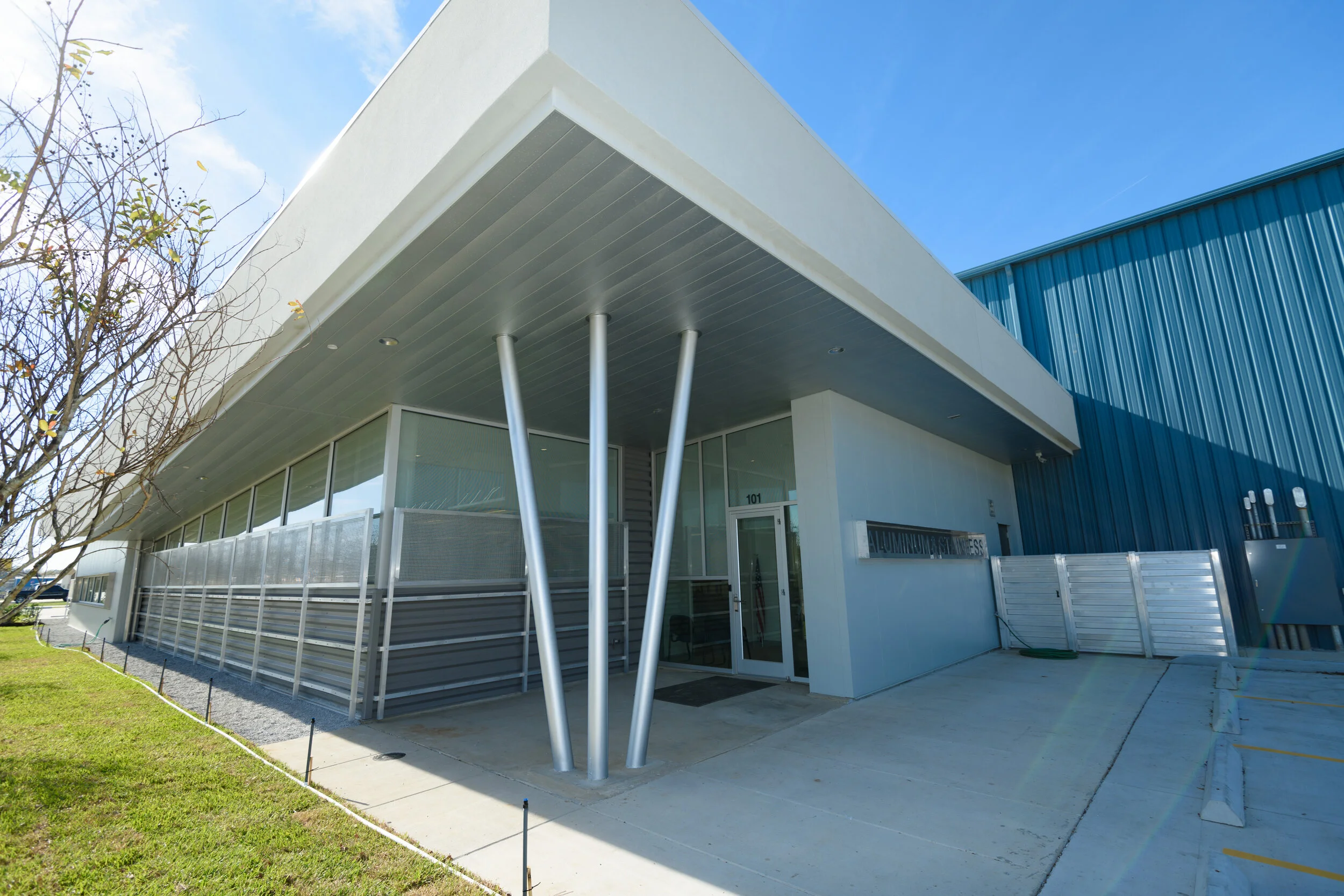 ALUMINUM & STAINLESS I.jpg