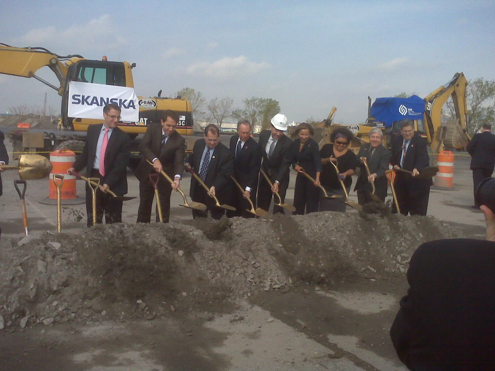 Groundbreaking1.jpg