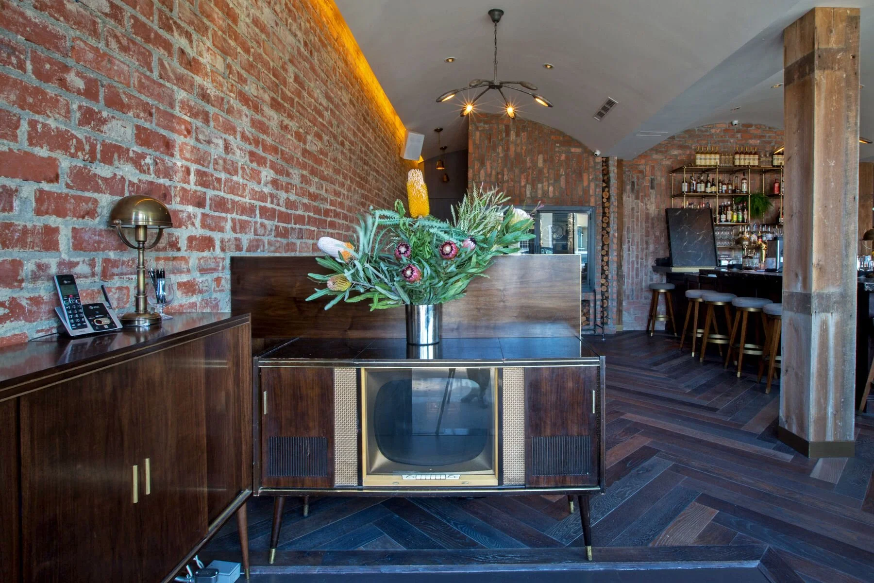 @Elizabethdaniels01 2518 Wilshire Blvd(Cadet)_Interior_Reception.jpg