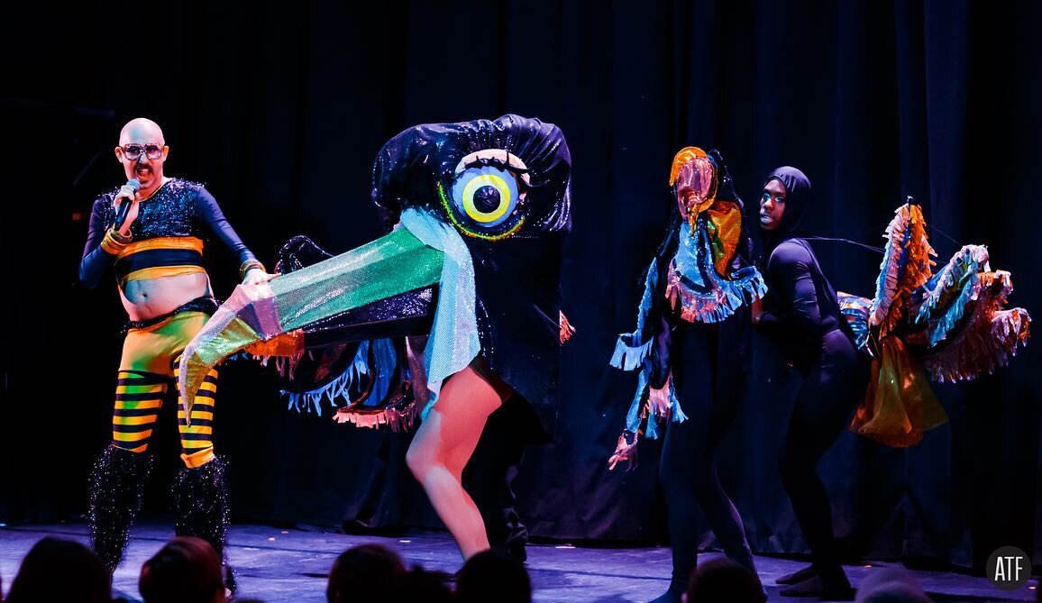 The 🦜and the 🐝 #throwback to SED ED  With @schmalenberger @danaabrassart @jonjoniofficial @lazuleye @dodekah @polychromatico  photo by @atfphotographynyc