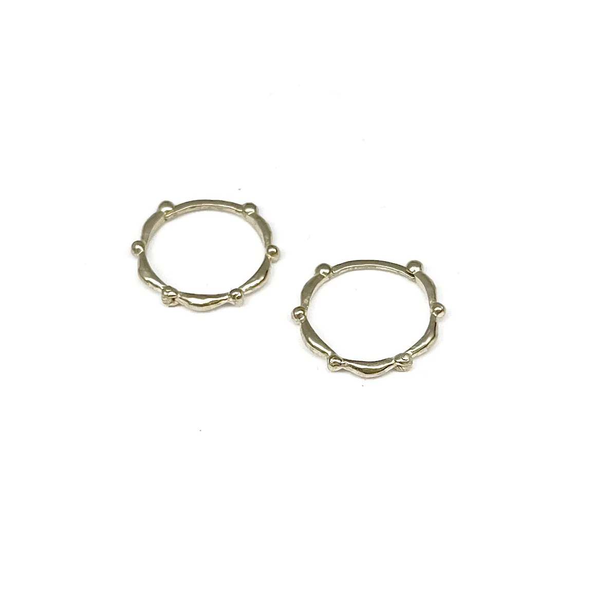 10k Scalloped Huggies2.jpeg