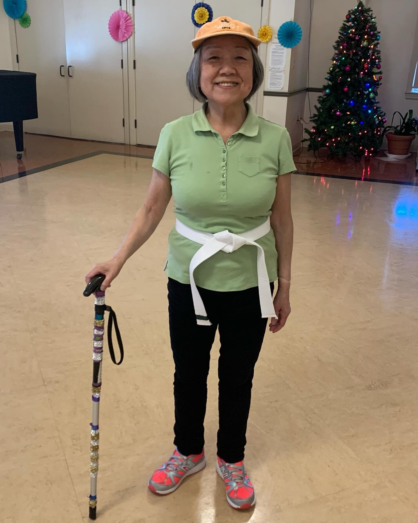 👵🏼🥋When your cane is bedazzled.. and you know how to use it. 

#karateforseniors #karate #boston #brooklinema #🥋 #aging #seniorliving #kobudo