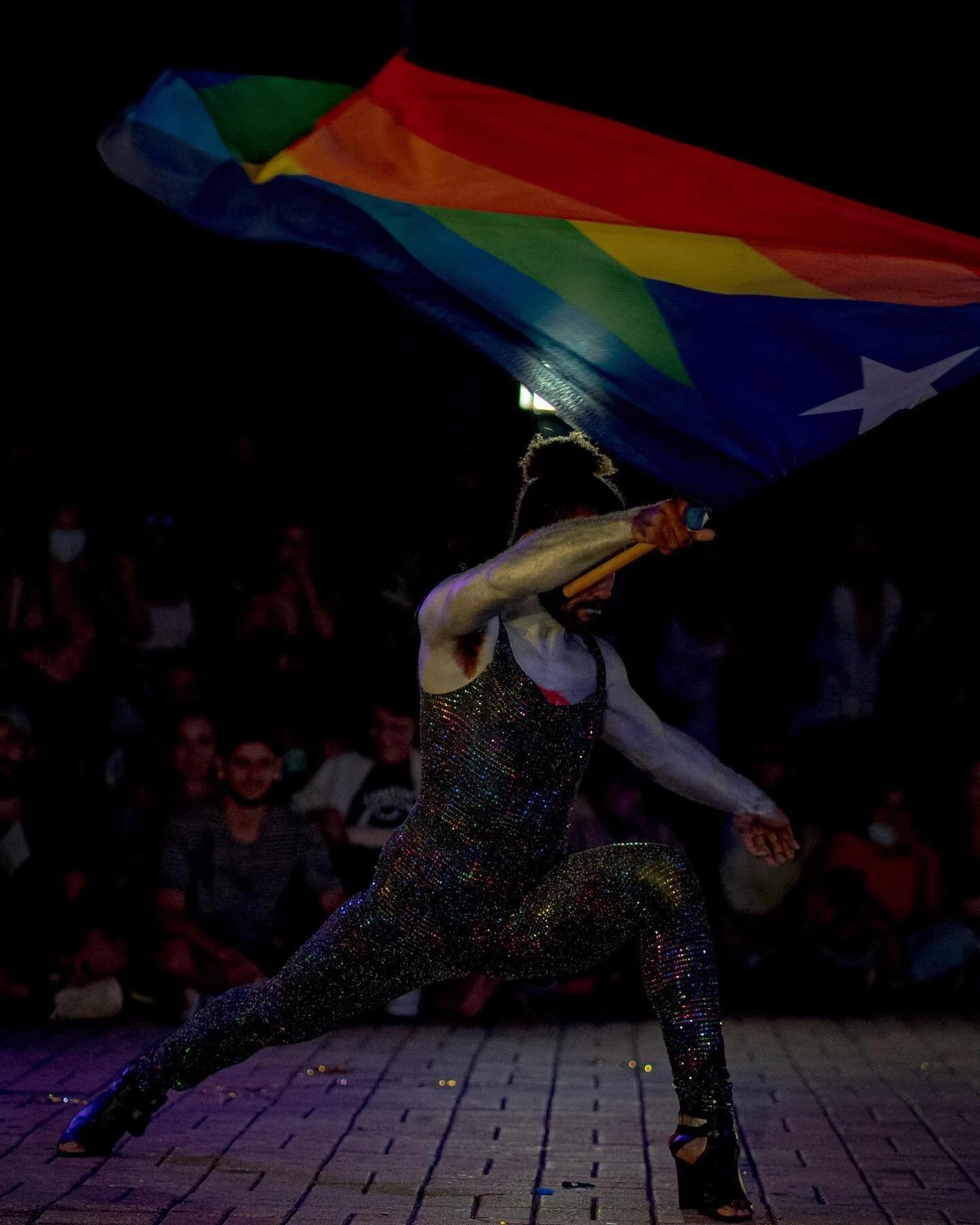 BALL DEL ORGULLO |  @laborivogue 
📷: @mikey.cordero 
___
#puertorico #pride #boricua #vogue #pridemonth #bori #lgbtq #lgbtqia #Laborivogue #defendpr