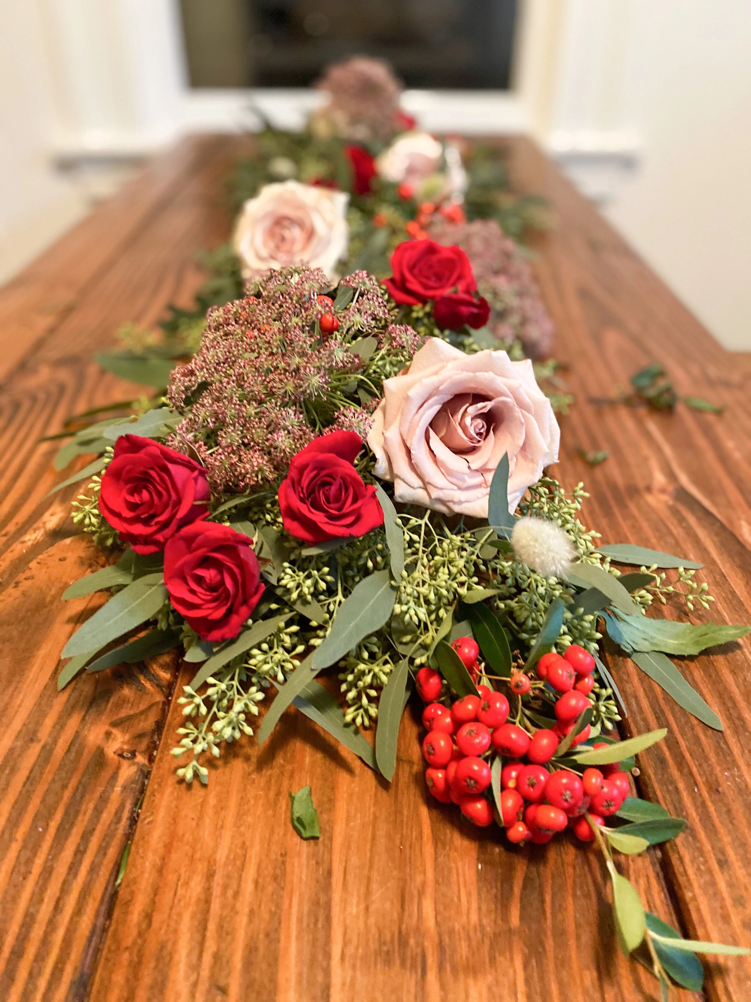 Christmas Color Palette: Eucalyptus Garland with Loose Flowers (DECEMBER DELIVERY ONLY)