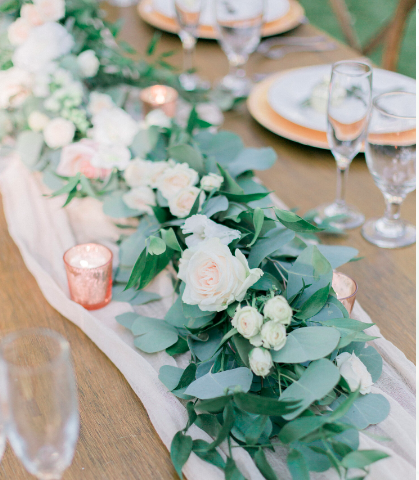 White Color Palette: Eucalyptus Garland with Loose Flowrs