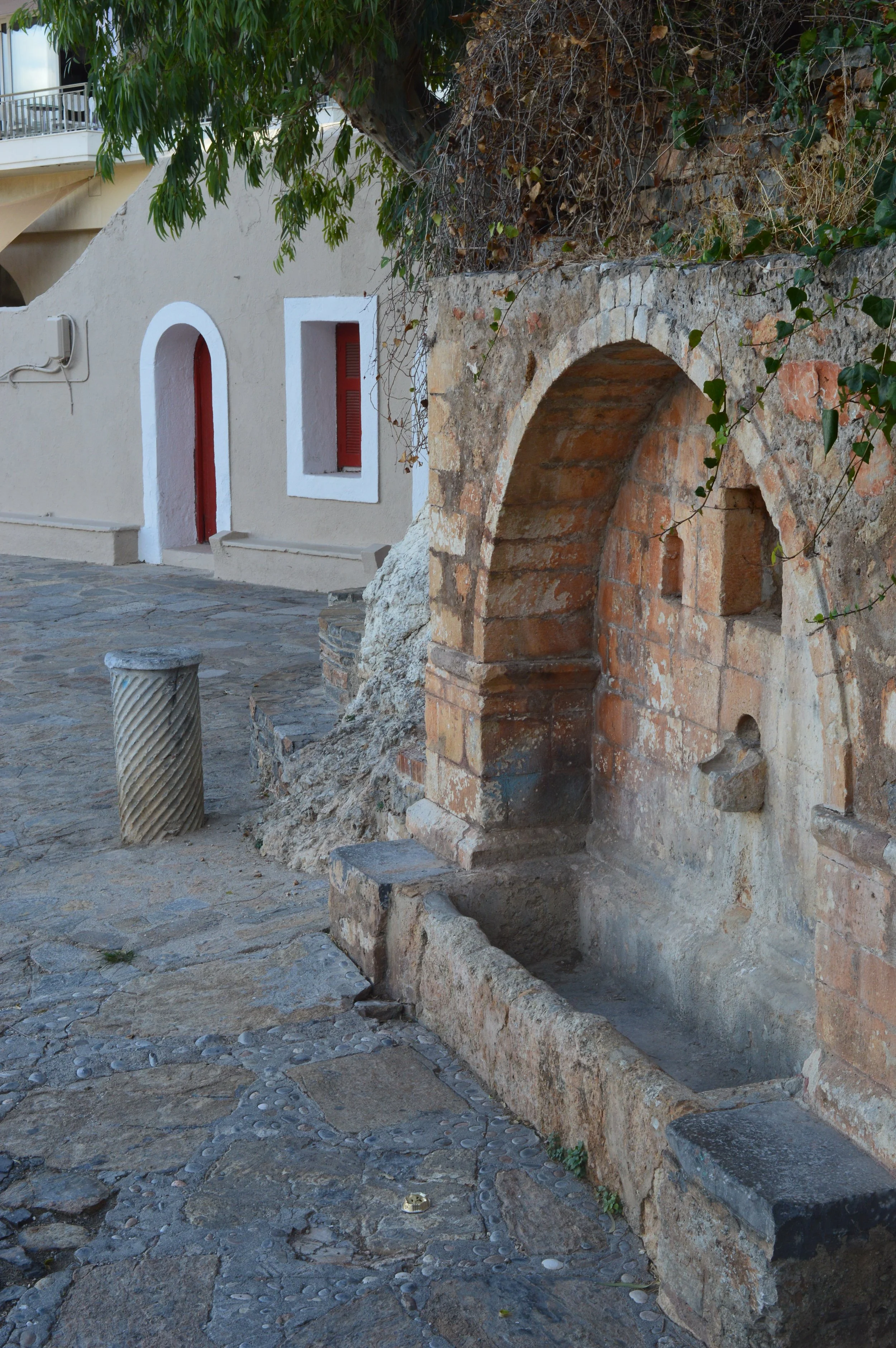 Lake Voulismeni Agios Nikolaos - private shopping and beach tour
