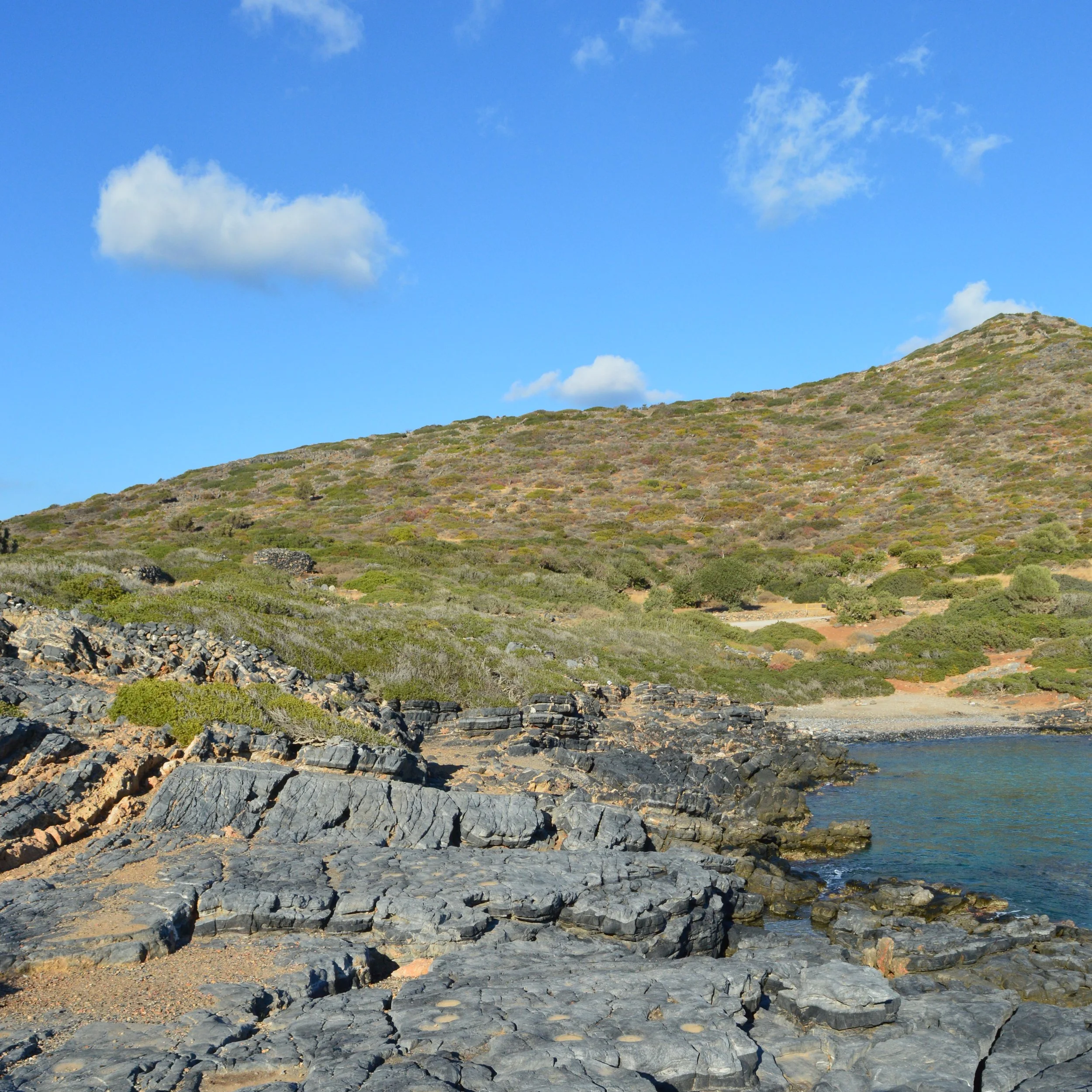 Dianiskari-beach-elounda-agios-nikolaos-crete-greece-best-beaches-in-agios-nikolaos+%2811%29.png