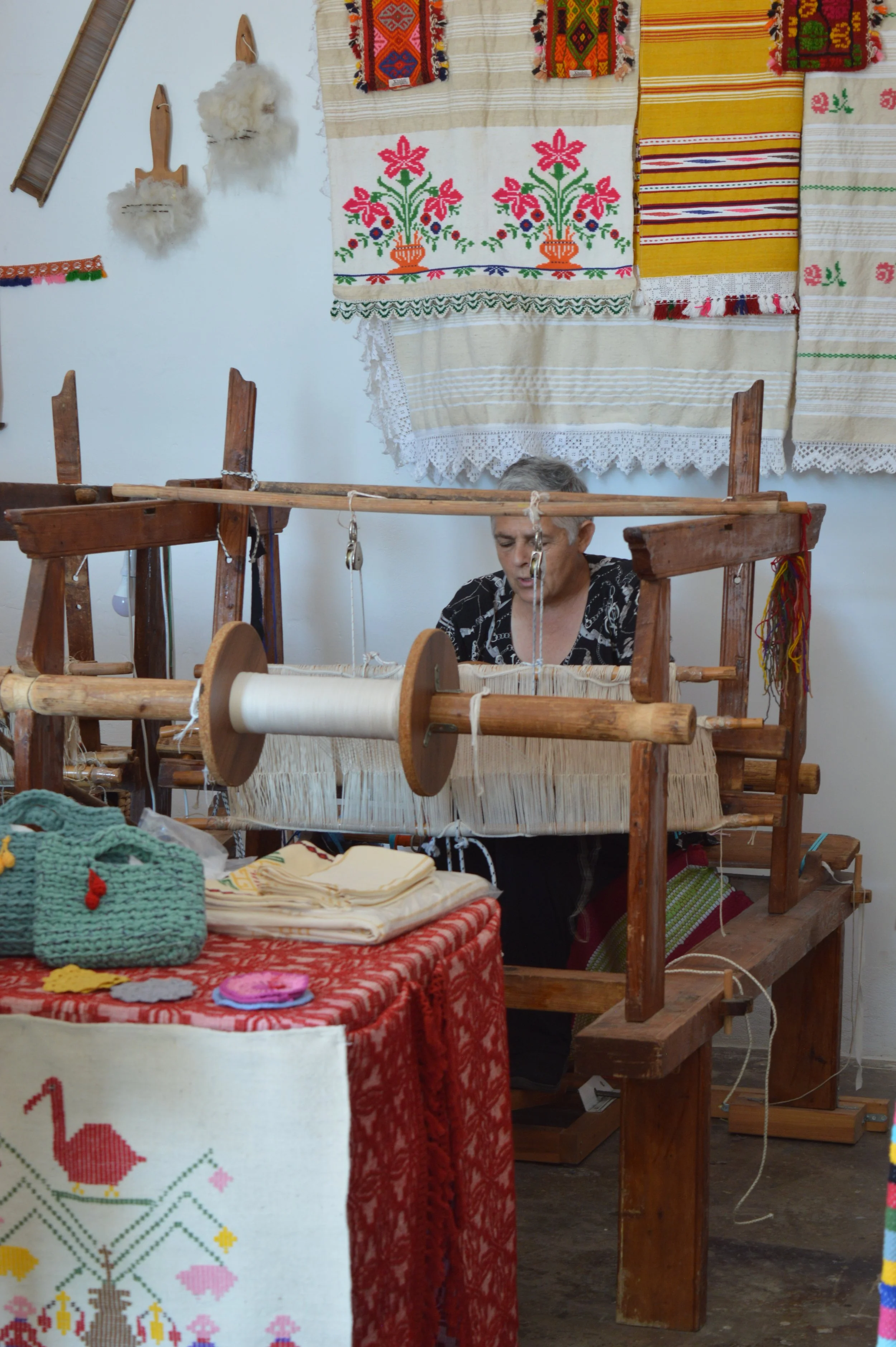 Kritsa-&-Kroustas-Village-Loom-Workshop-&-Agios-Nikolaos-Experience (22).JPG