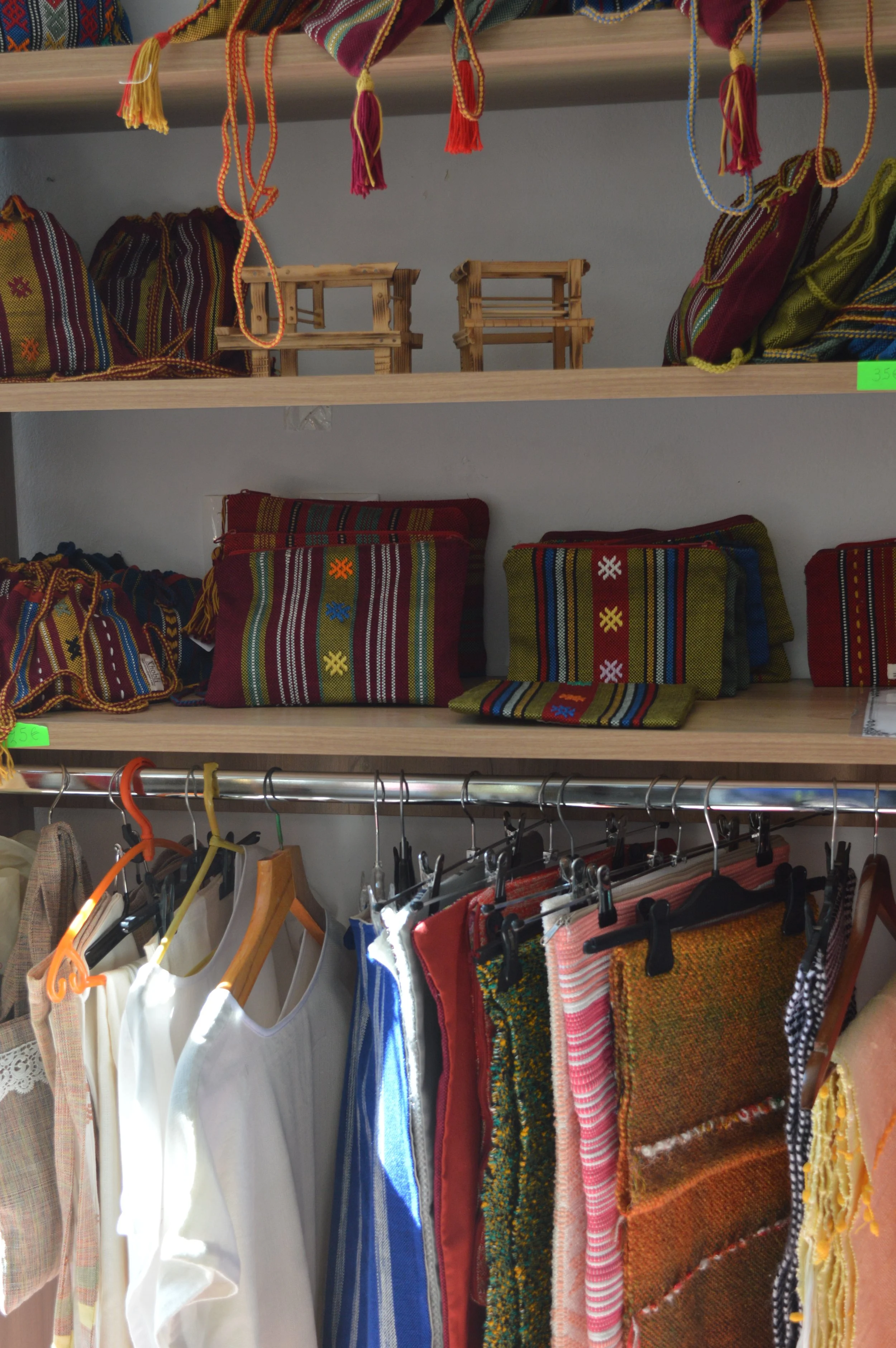Kritsa-&-Kroustas-Village-Loom-Workshop-&-Agios-Nikolaos-Experience (15).JPG