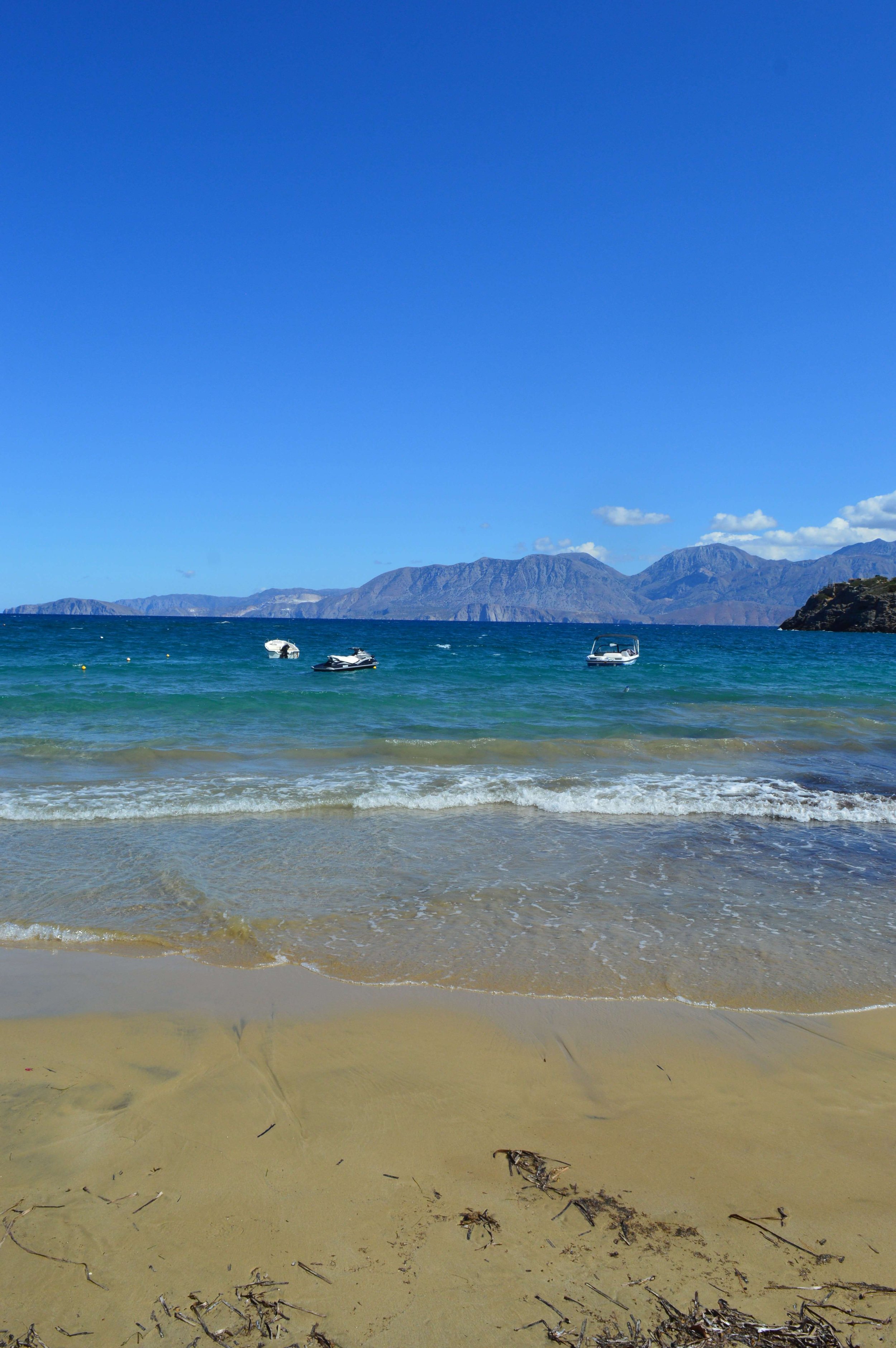 ammoudara-beach-agios-nikolaos-crete-theasis-travel-guide